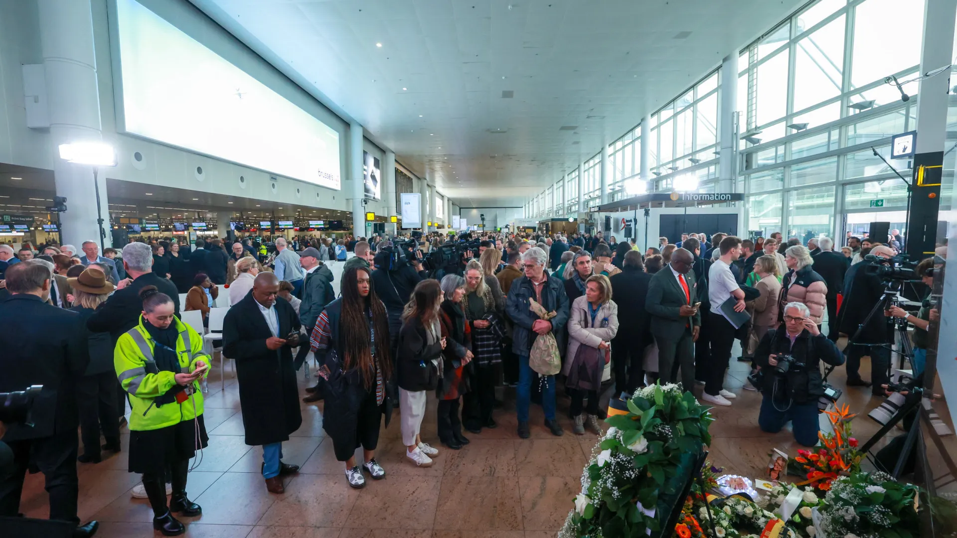 
                    Bélgica assinala 10.º aniversário dos ataques ao aeroporto e metro
                