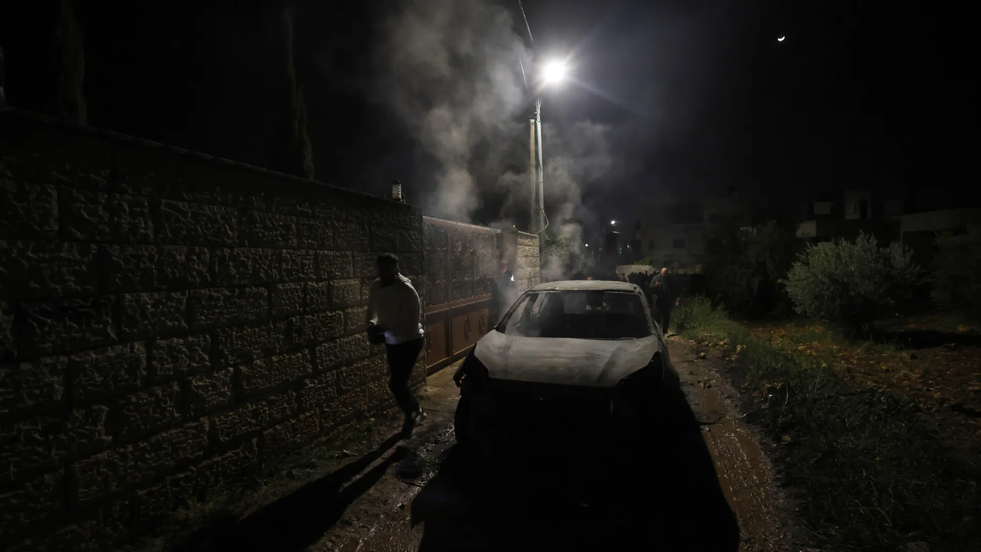 Novos ataques de colonos na Cisjordânia fazem 13 feridos palestinianos