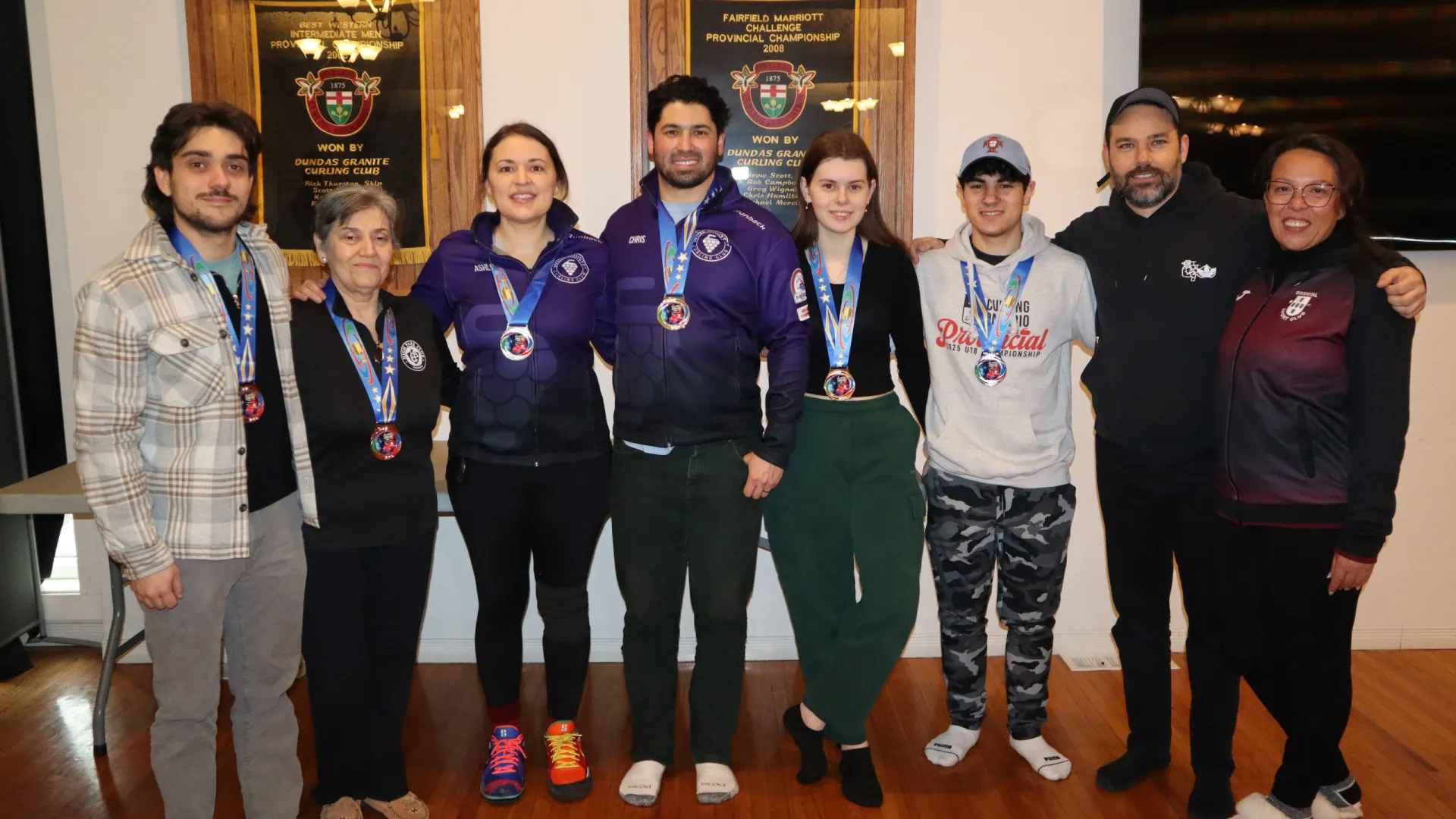 
                    Lusodescendentes impulsionam curling português a partir do Canadá
                