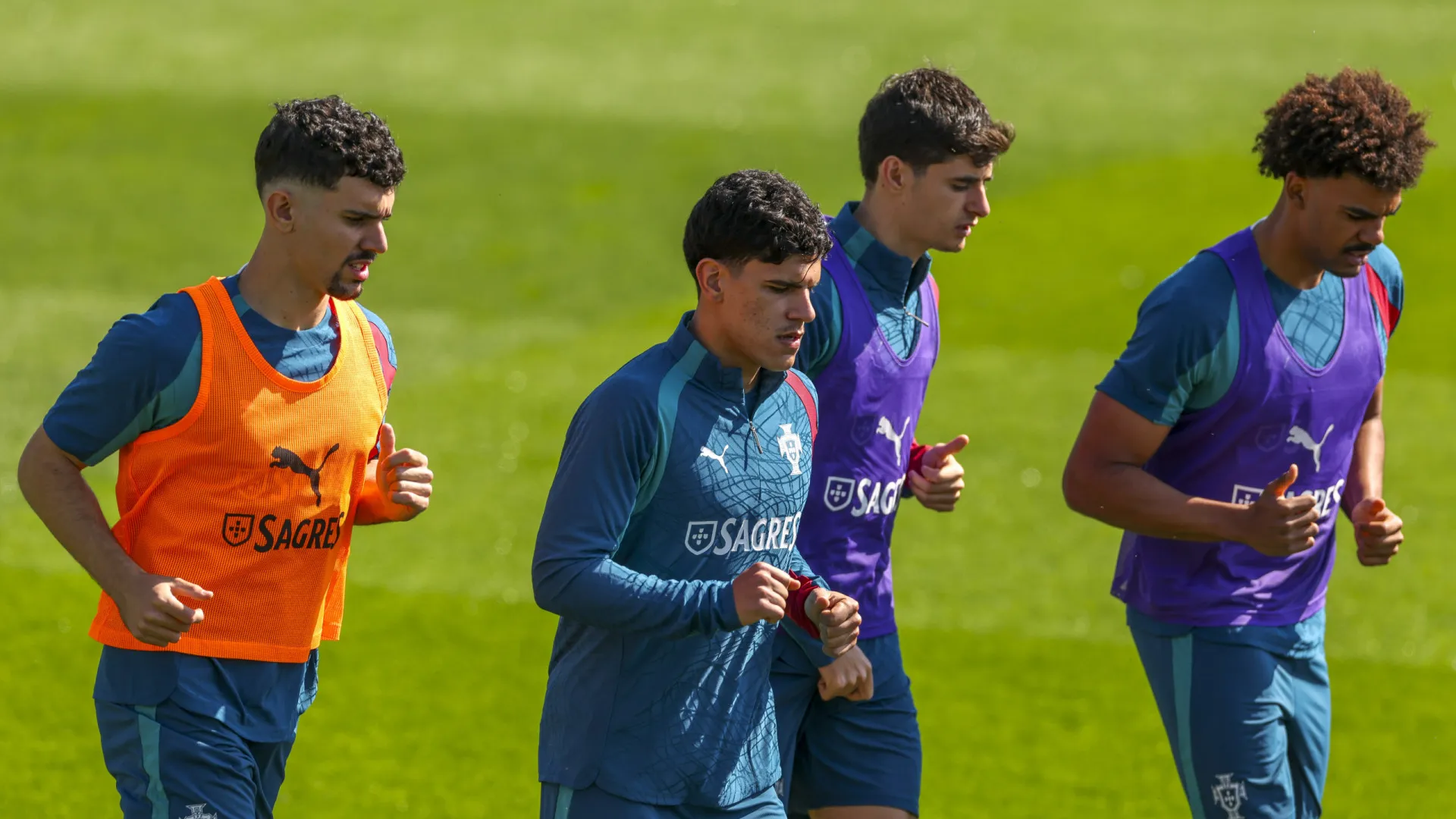 Pote e João Neves falham treino de Portugal antes da partida para México