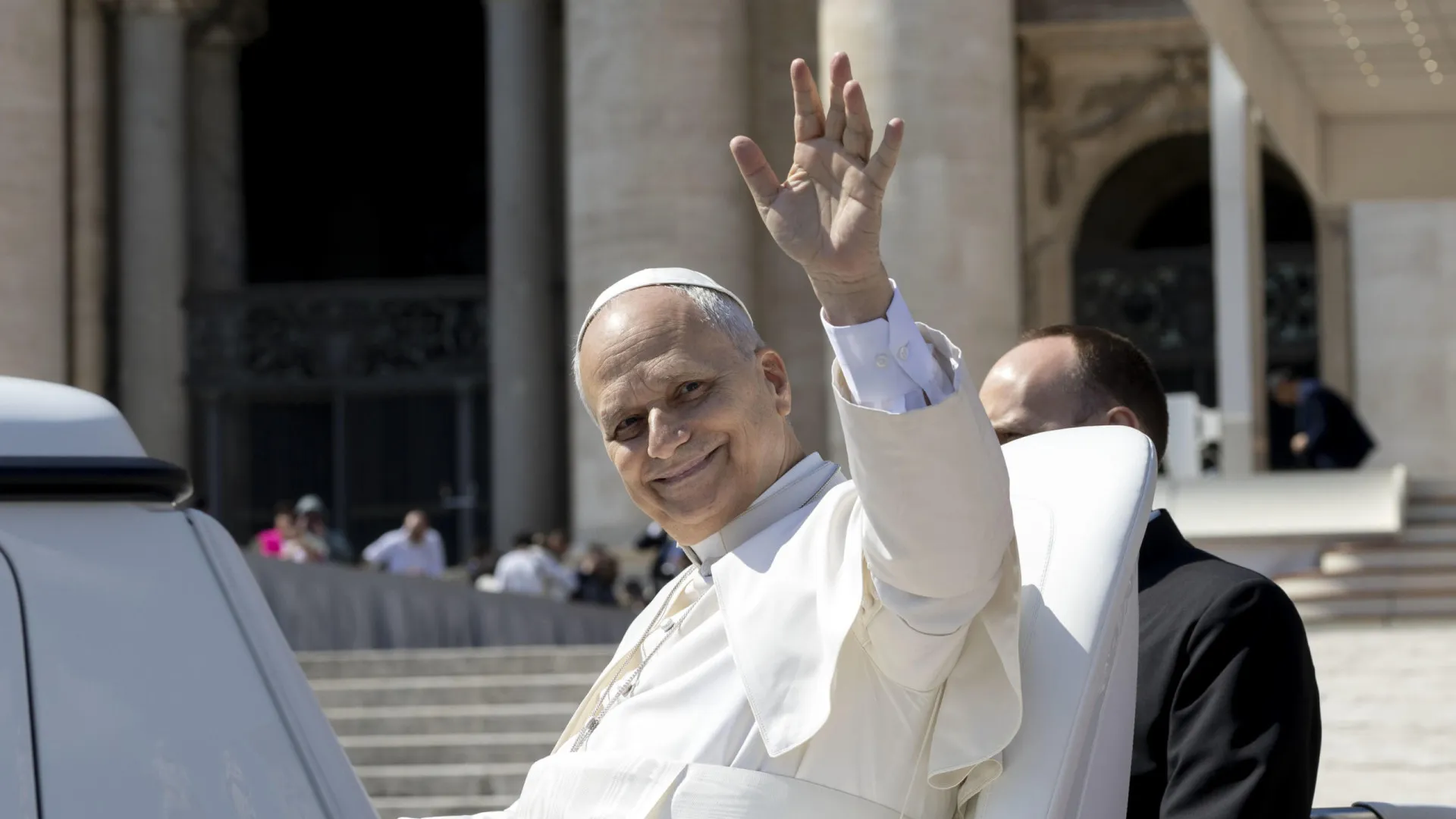 Guiné Equatorial nega ter descontado verbas nos salários para a visita do Papa