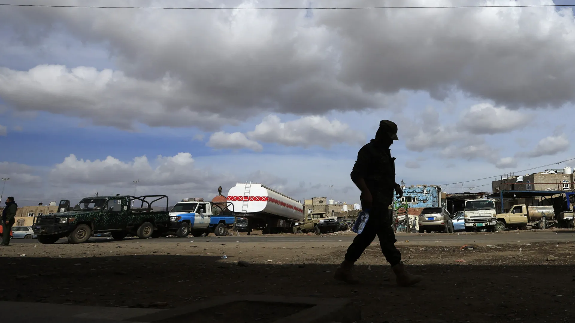 
                    Irão: Israel afirma ter detetado lançamento de míssil a partir do Iémen
                