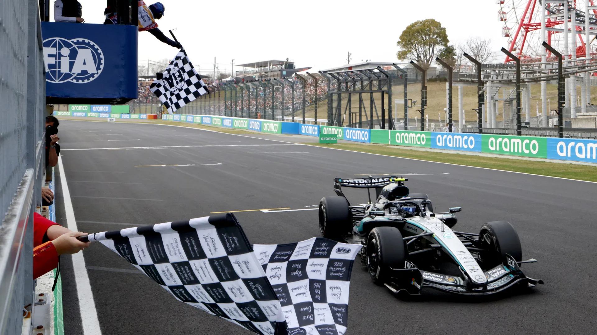 
                    Kimi Antonelli vence GP do Japão e faz história na Fórmula 1
                