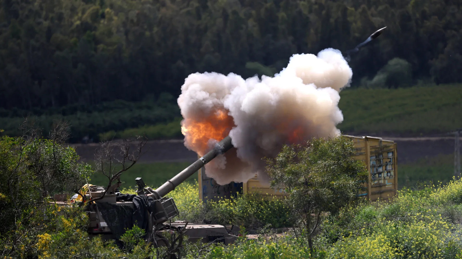
                    Israel nega responsabilidade por morte de 'capacetes azuis' no Líbano
                