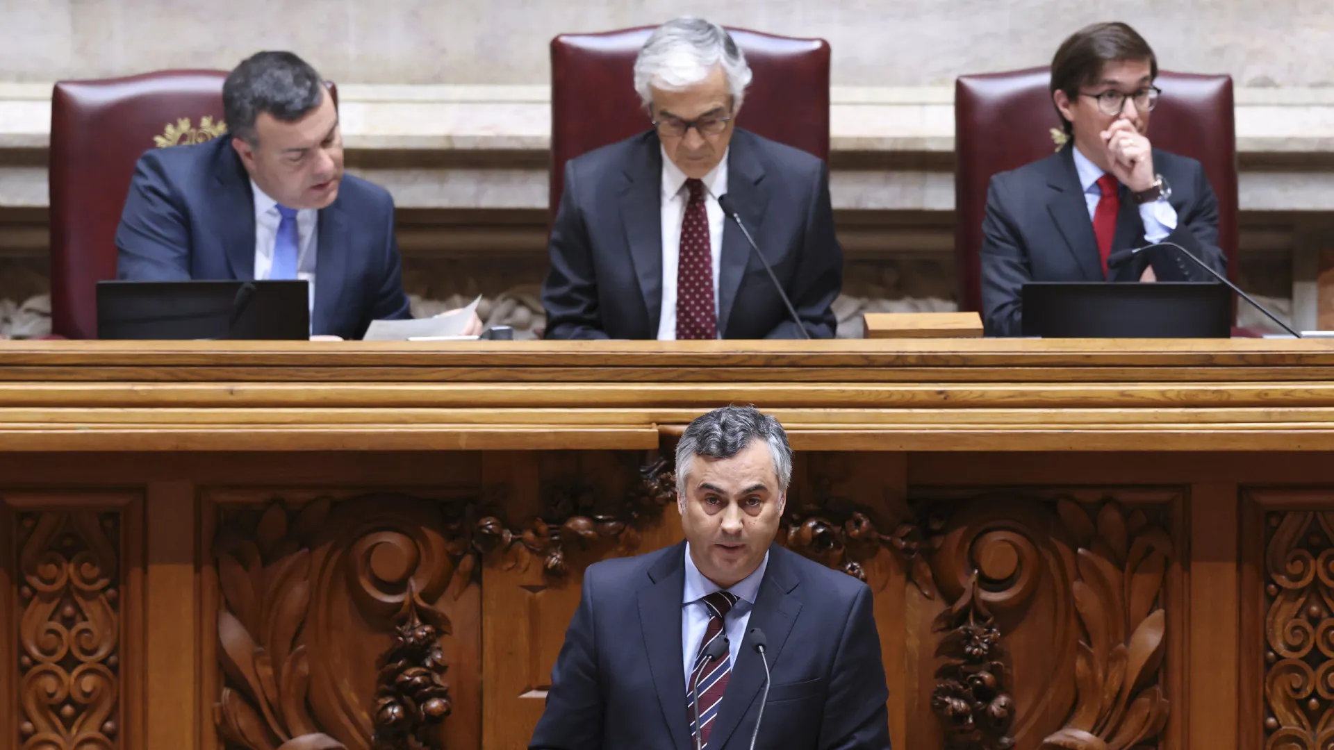 Saramago? Ministro responde a críticas: Alternativa "também é do PCP"