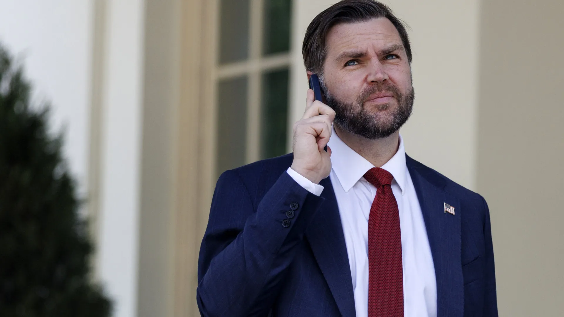 
                    Vice-presidente dos EUA, JD Vance, participará nas próximas conversações
                