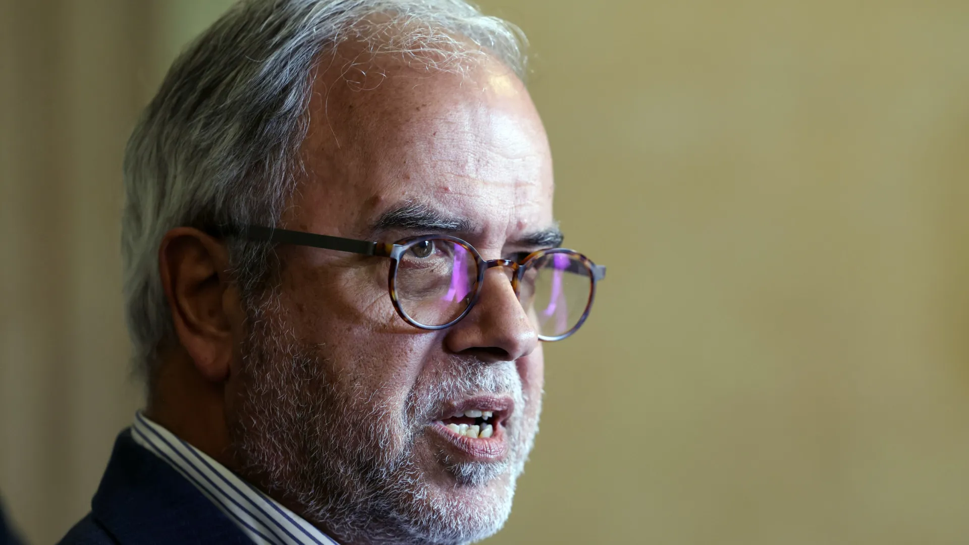 
                    Habitação? Pureza insta Governo a tomar 