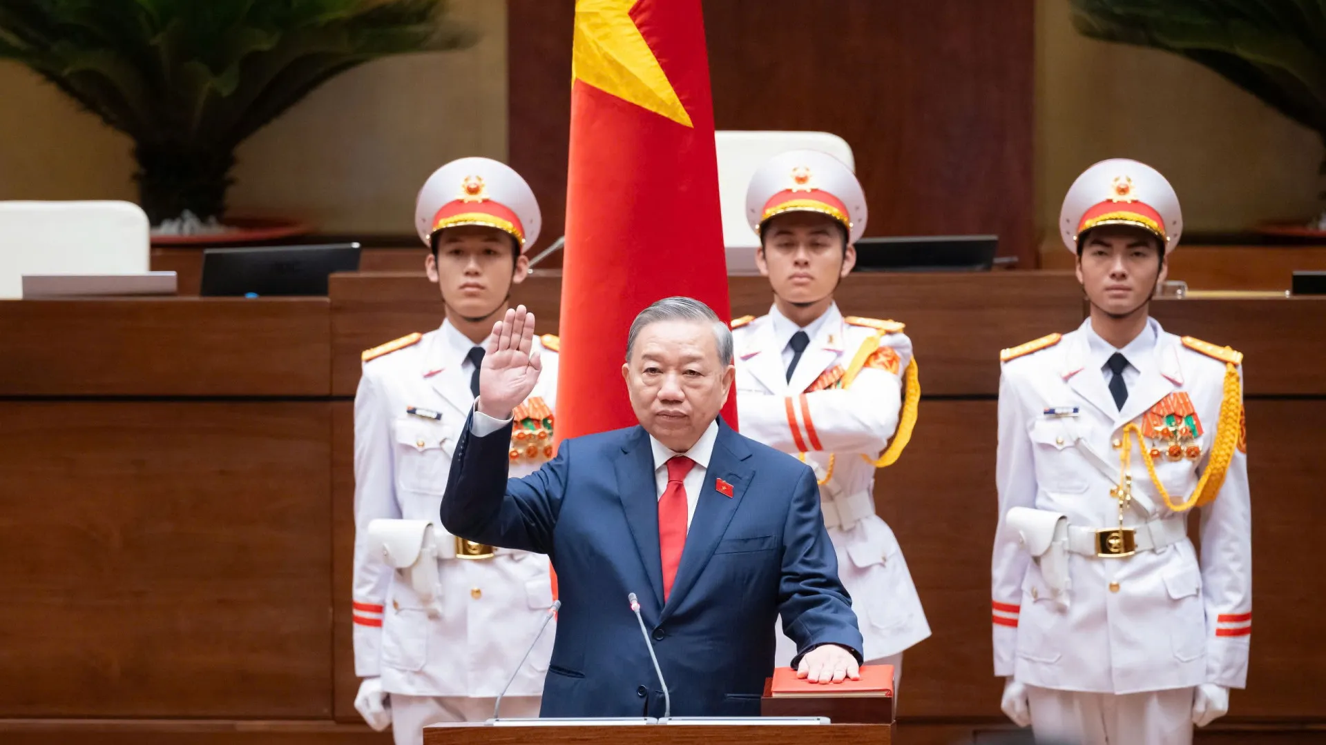 Líder do Partido Comunista eleito Presidente pelo Parlamento no Vietname