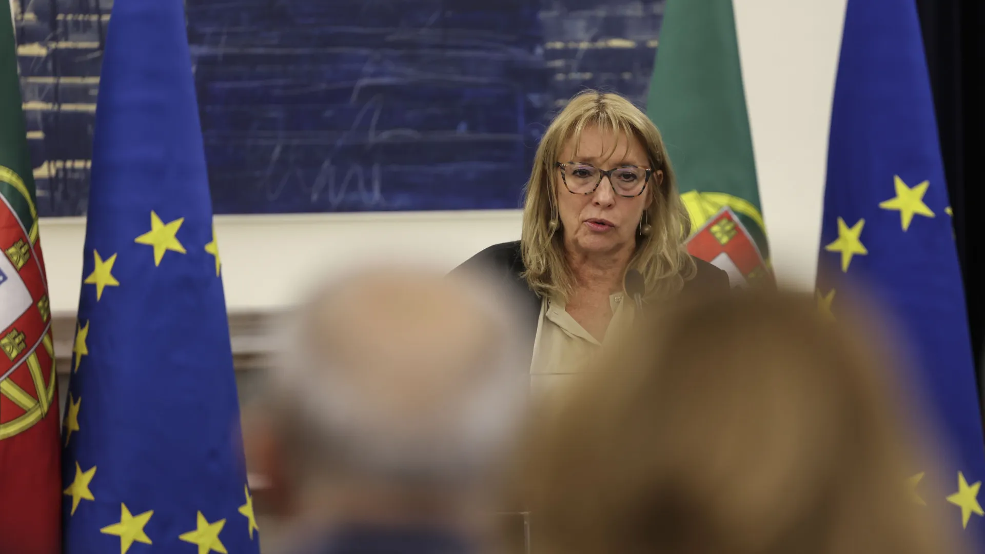 
                    Ministra do Trabalho questiona diabolização do 'outsourcing'
                