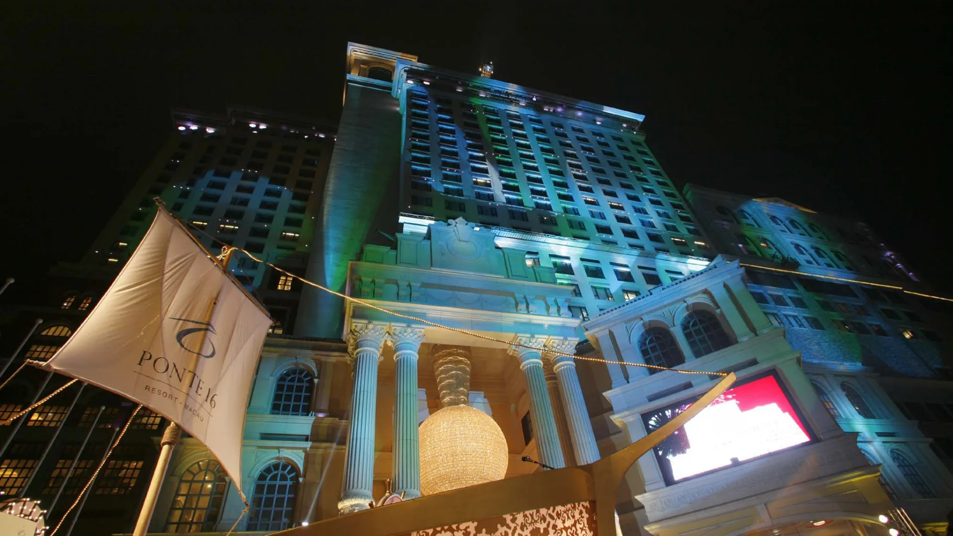 
                    'Casino-satélite' com mais de mil trabalhadores fecha portas em Macau
                