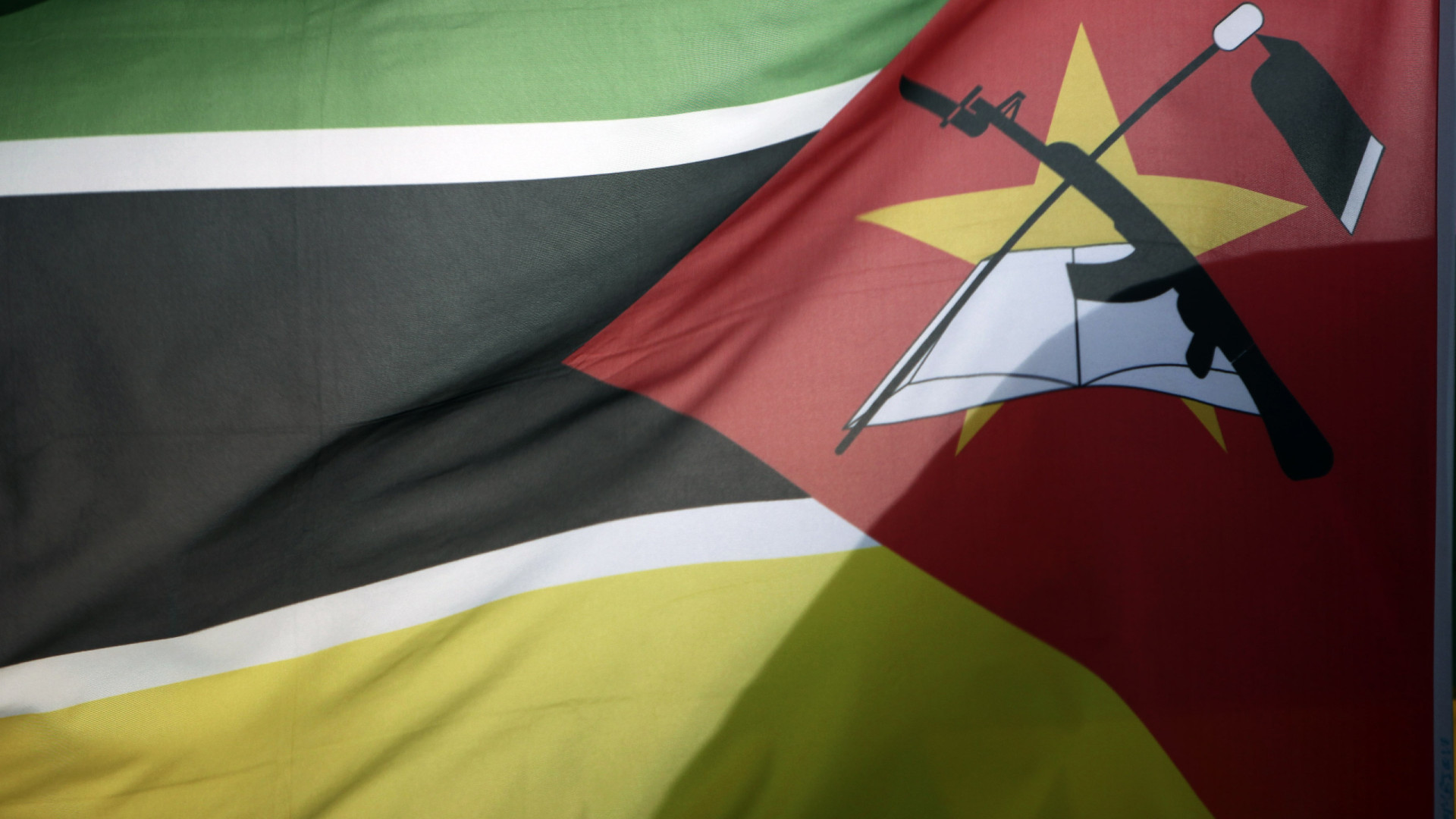 Moçambique diz que só despesa pública autorizada será executada em 2025