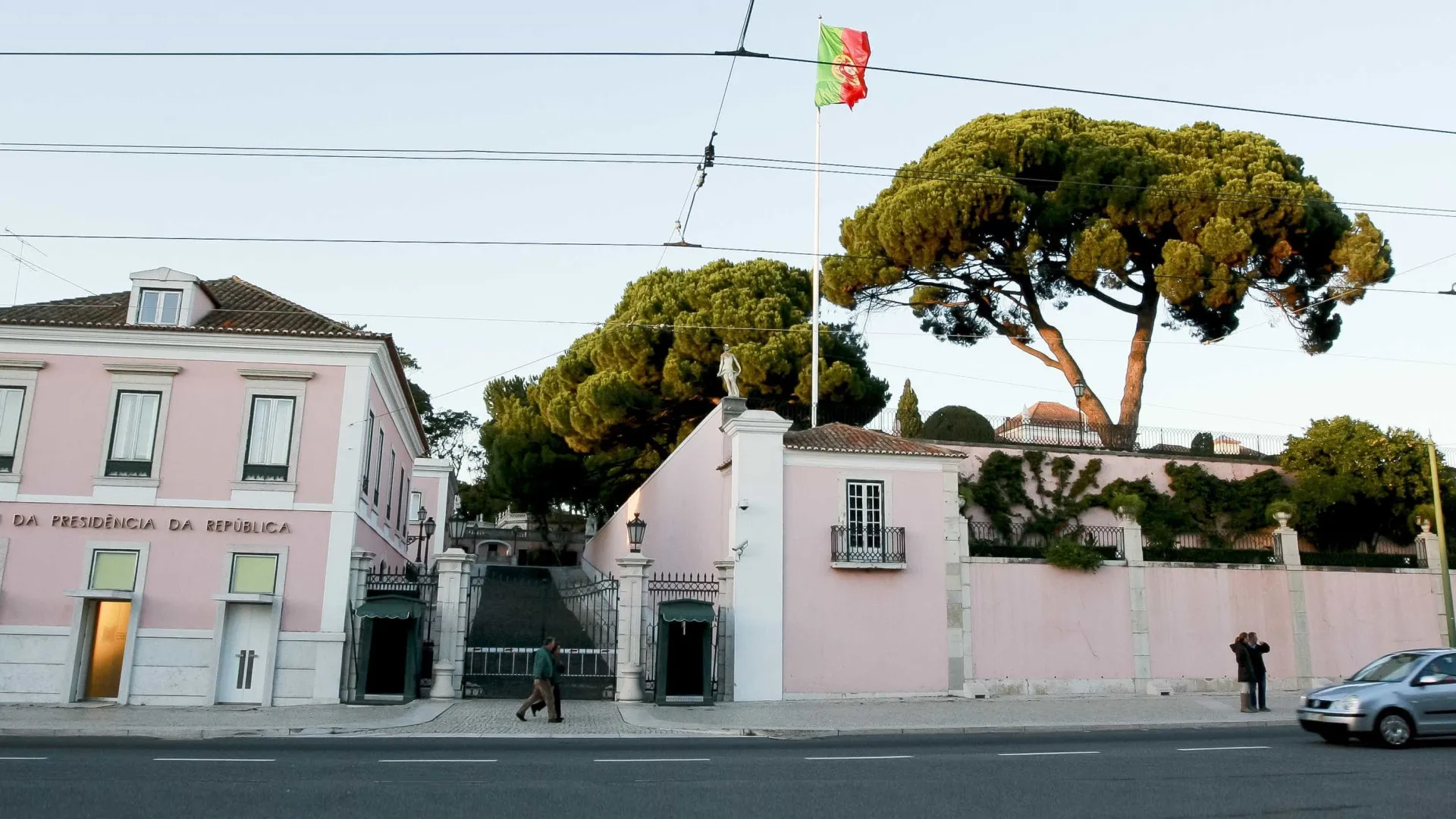 
                    AO MINUTO: Seguro e Ventura arrancam debates para as Presidenciais
                
