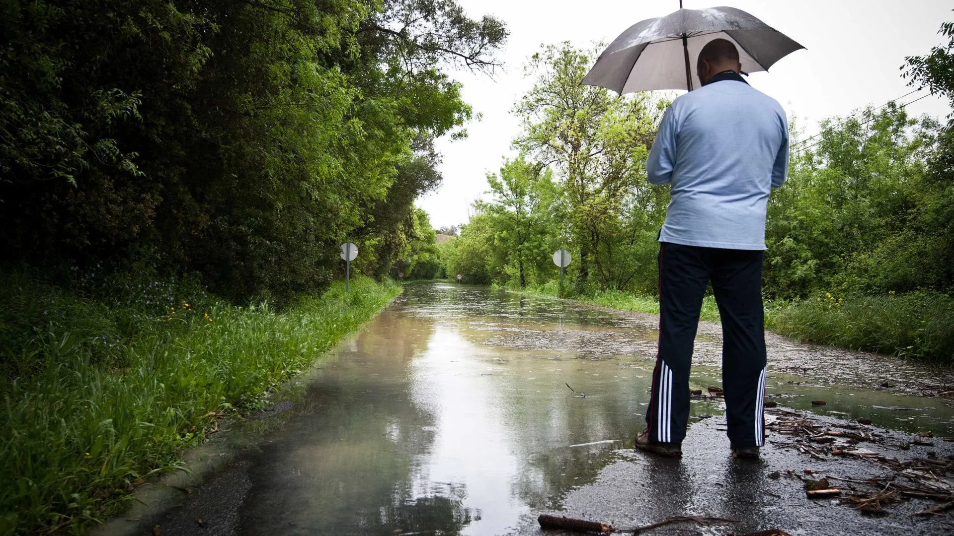 
                    Moradores de Reguengo do Alviela retirados devido à subida das águas
                