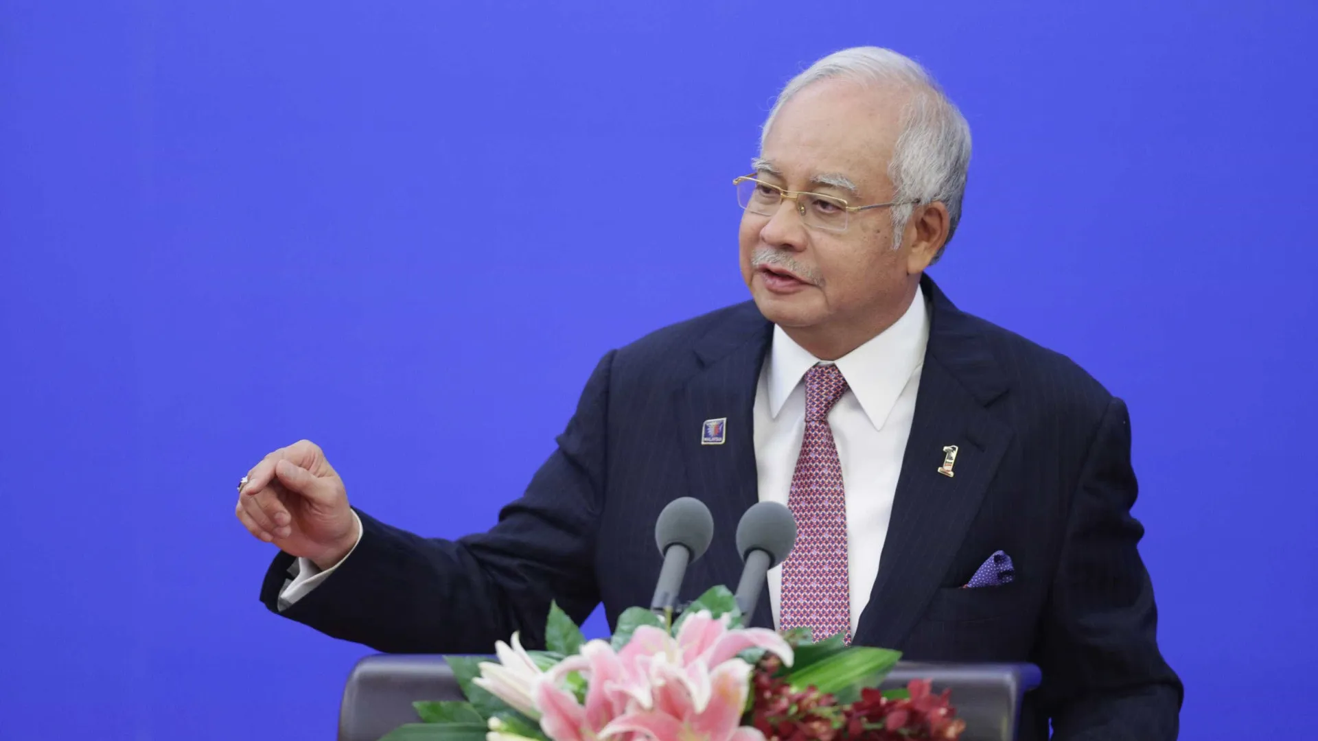 
                    Ex-primeiro-ministro malaio Najib Razak considerado culpado de abuso de poder
                