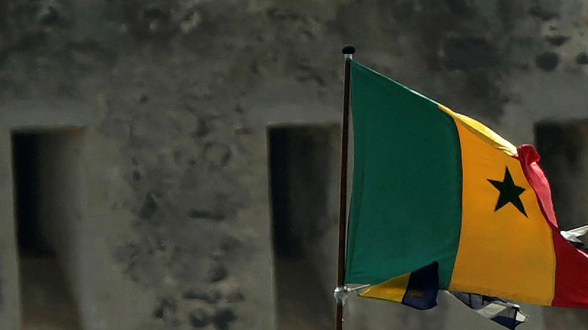 
                    Estudante morreu em confrontos com a polícia numa universidade no Senegal
                