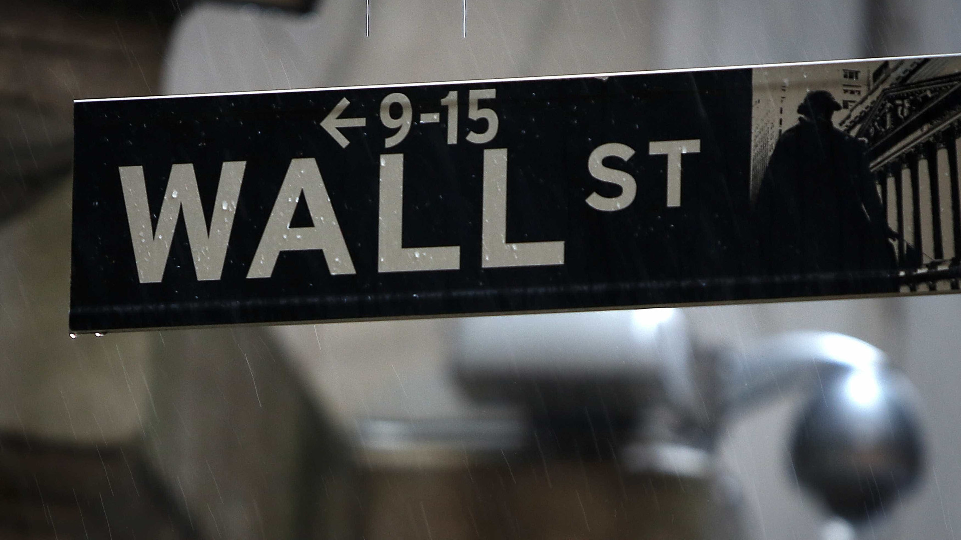 Wall Street volta a cair com novos receios sobre a banca