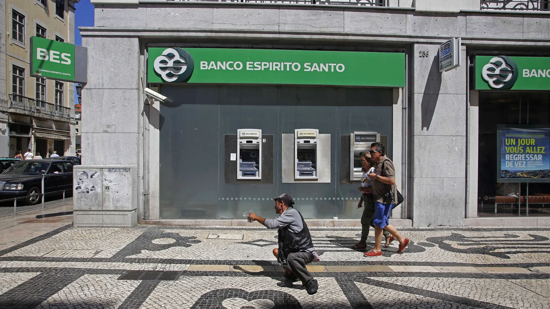 
                    Ex-diretora nega ter acompanhado sociedade usada para delapidar BES
                