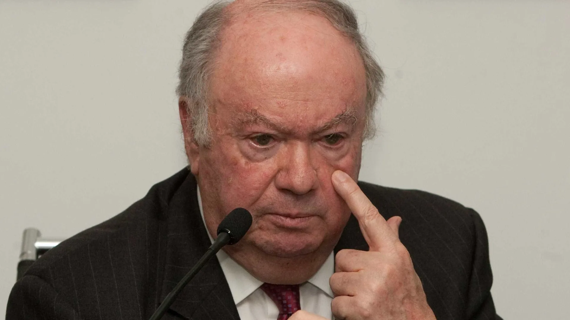 Revisão Constitucional? "Tanto se pode fazer à direita como à esquerda"