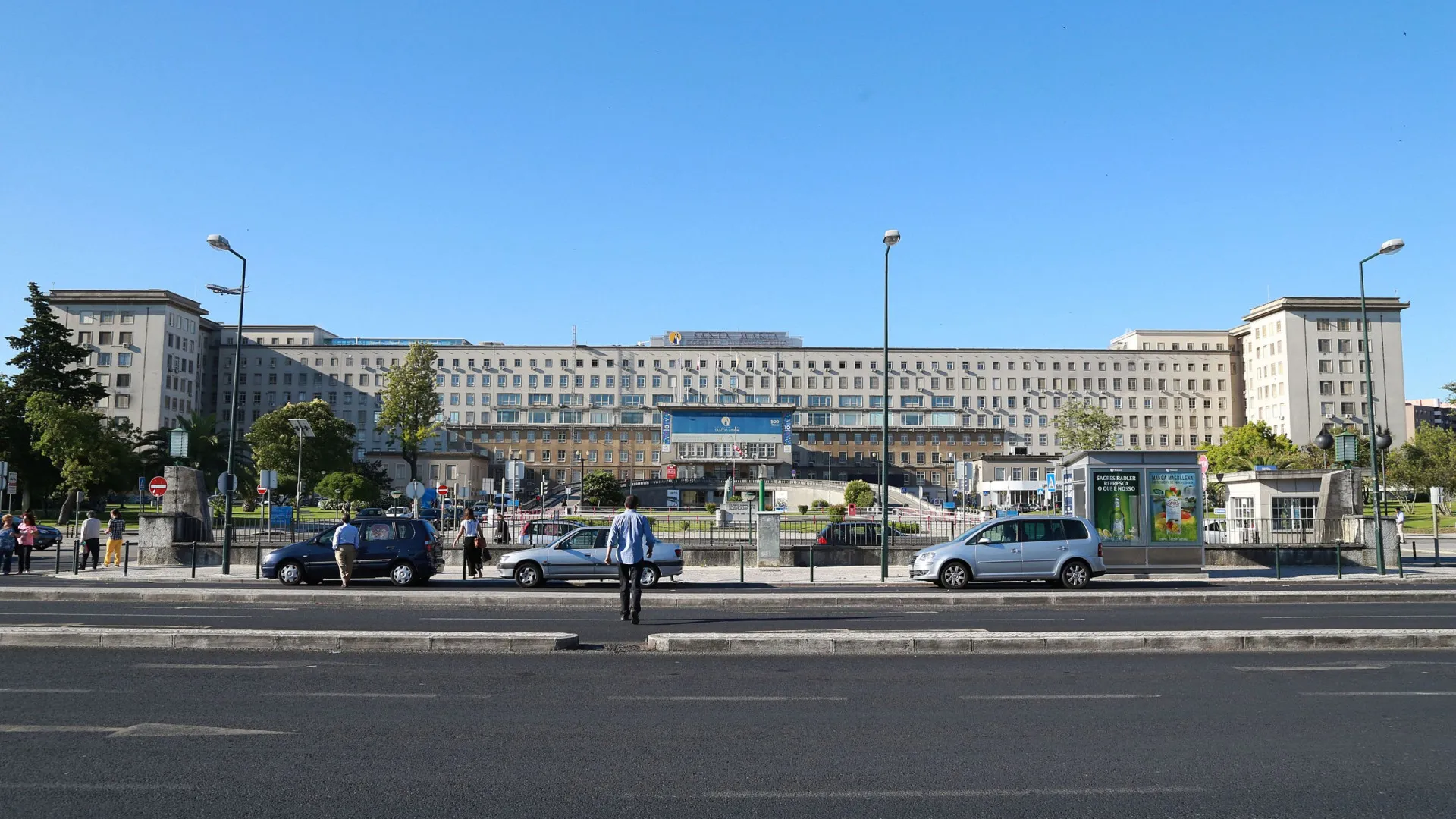 Dermatologista marcou consulta para pais sem referenciação prévia obrigatória