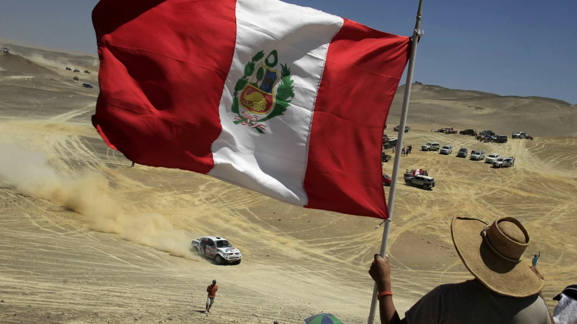 
                    Peru rompe relações diplomáticas com México por causa de asilo à ex-PM
                