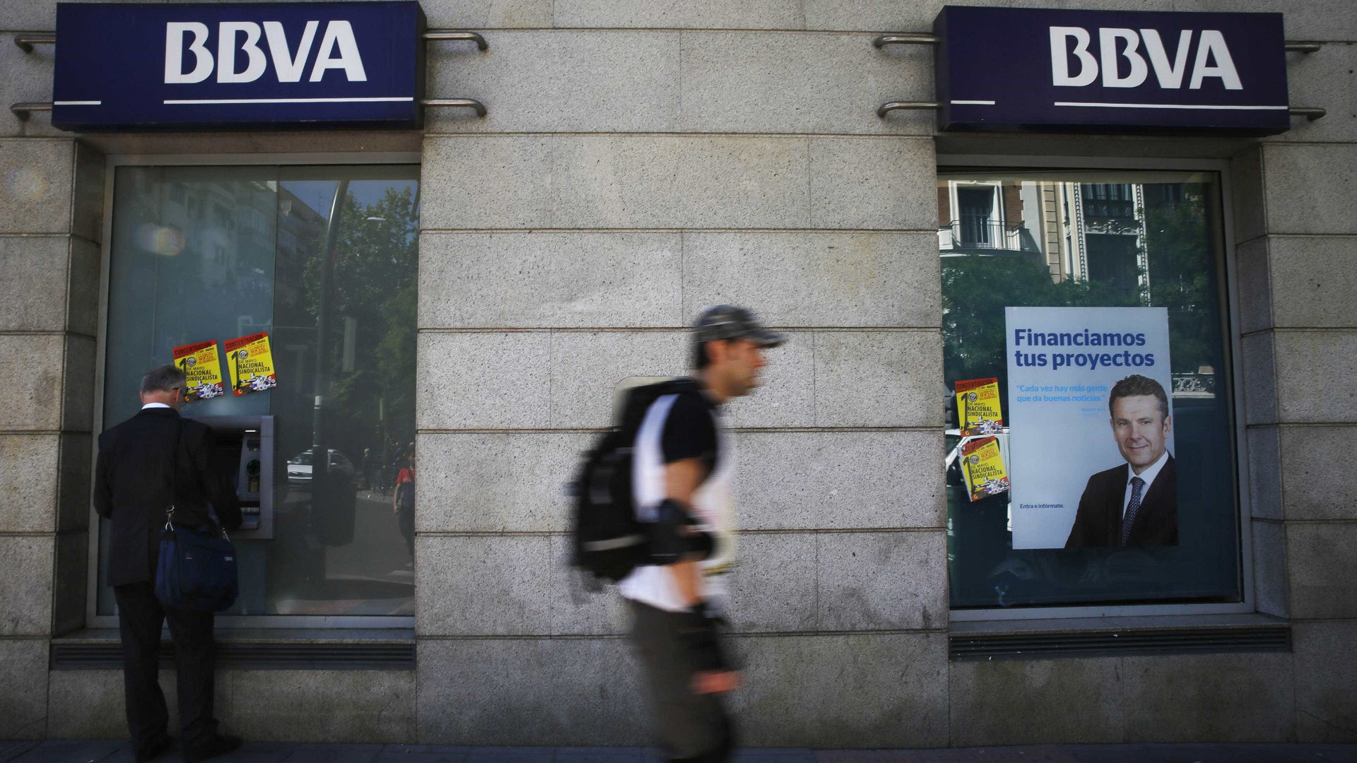 Governo espanhol autoriza fusão do BBVA e Sabadell, mas há uma condição