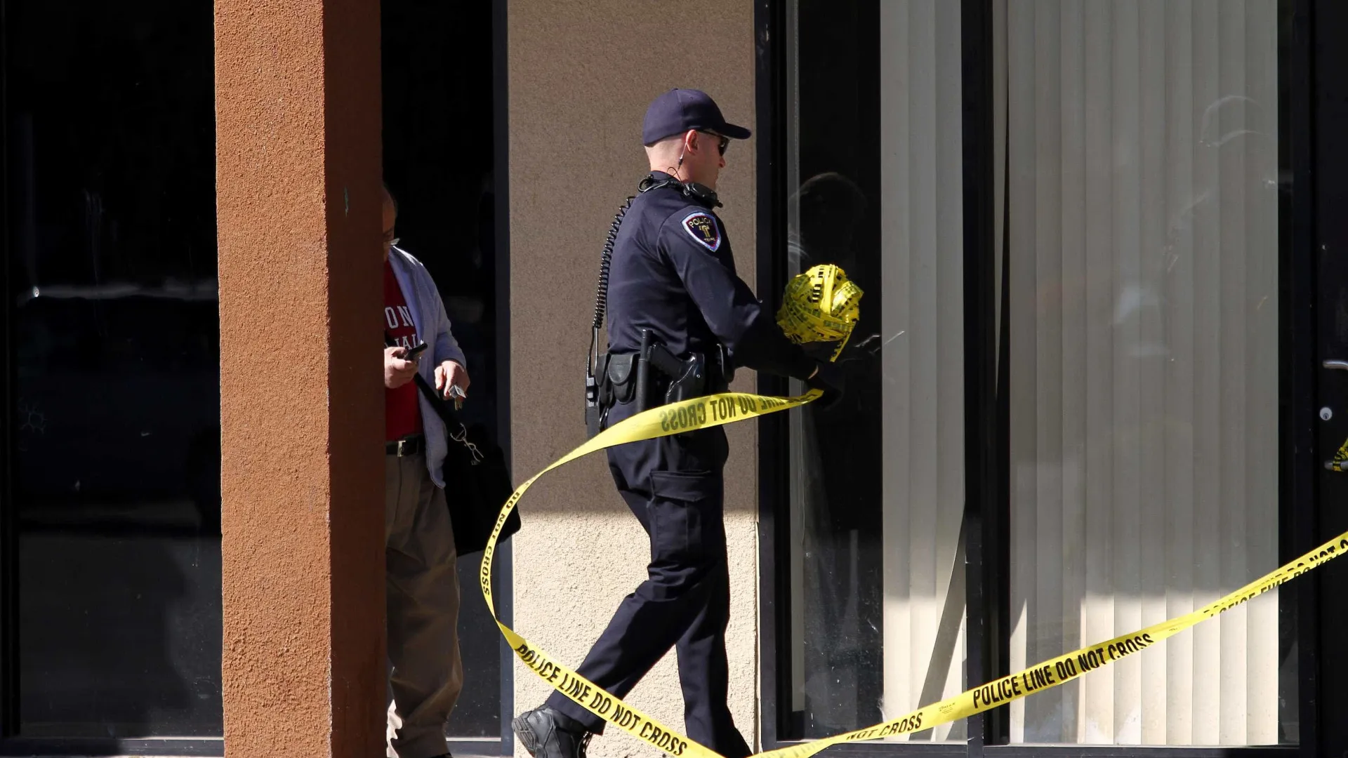 
                    Helicóptero da polícia despenha-se no Arizona e mata dois agentes
                