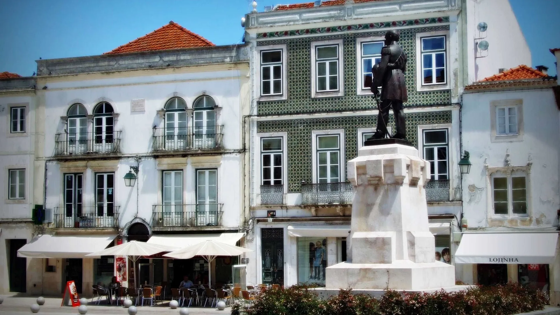 
                    Distrito de Santarém com mais de 60 vias afetadas por inundações
                