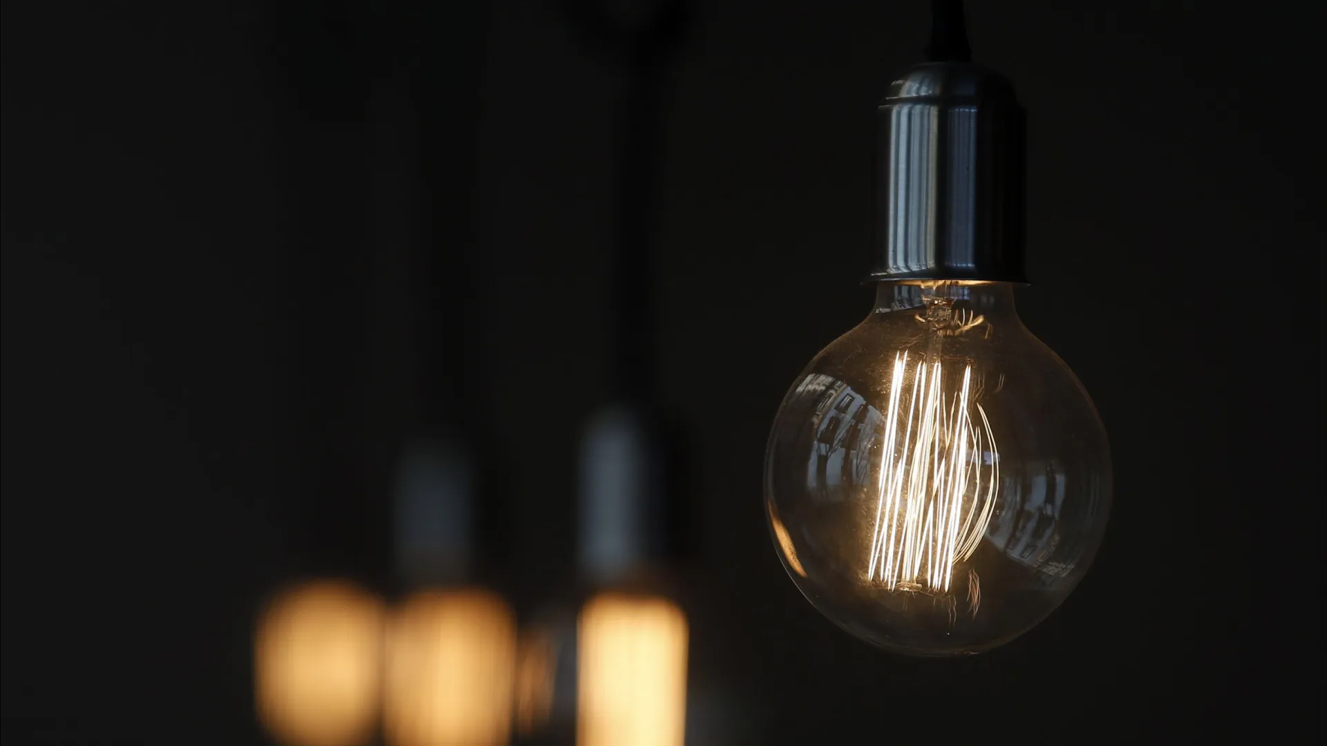 
                    Mau tempo. Cerca de 25 mil clientes da E-Redes sem eletricidade às 12h
                