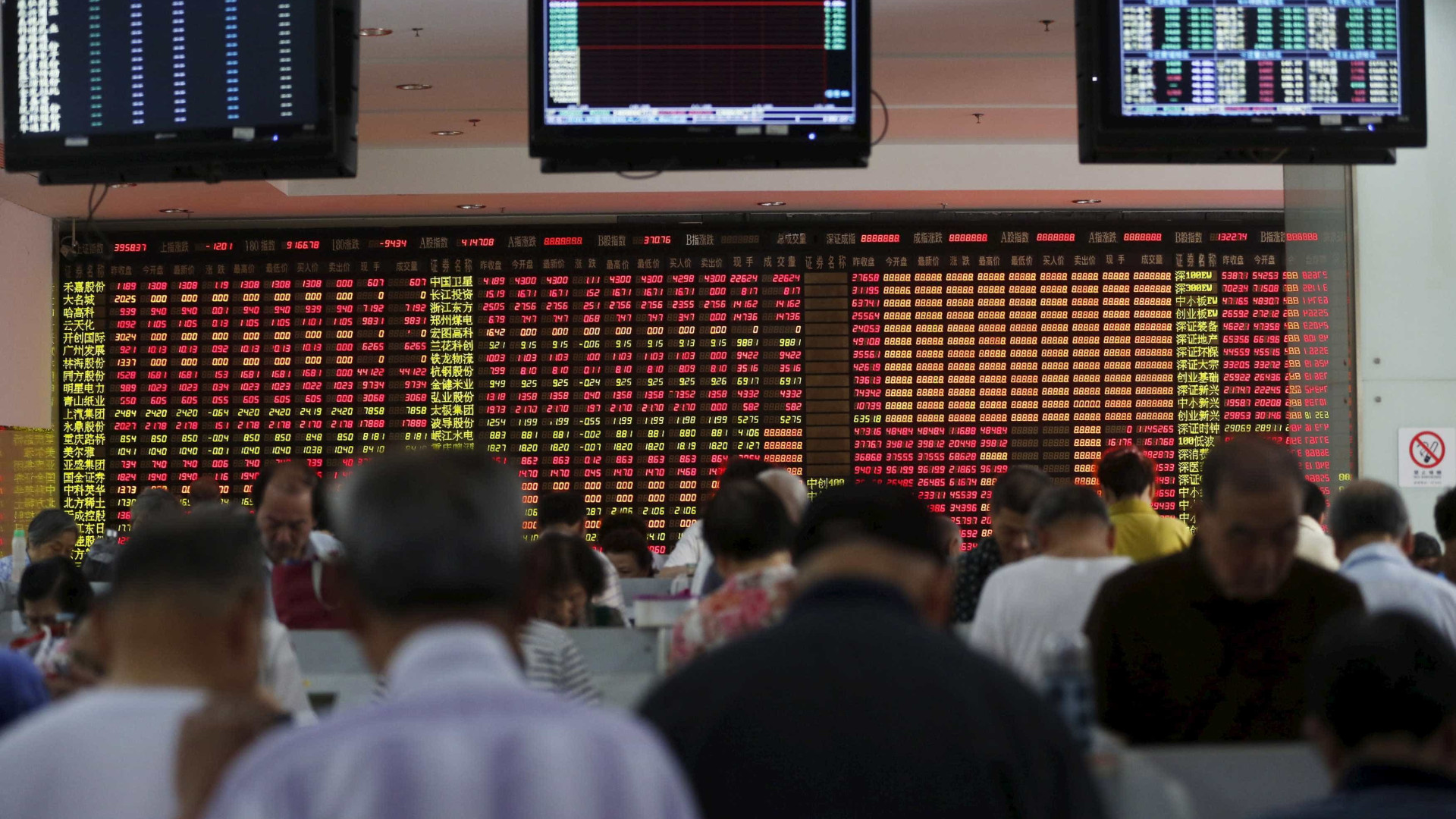 Bolsa de Tóquio abre com Nikkei em subida ligeira de 0,46%