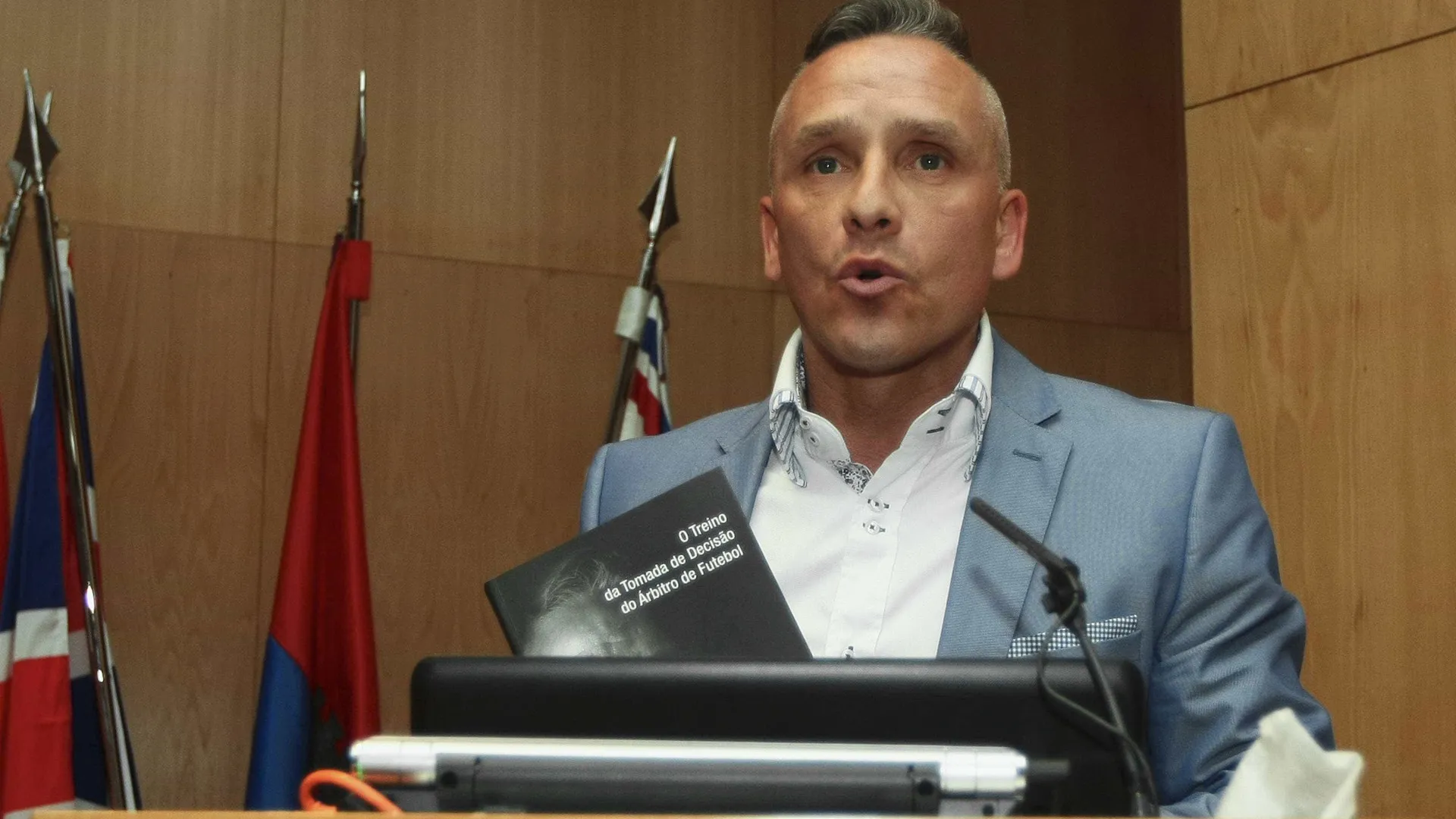 
                    Antigo árbitro Pedro Henriques aplaude propostas do International Board
                