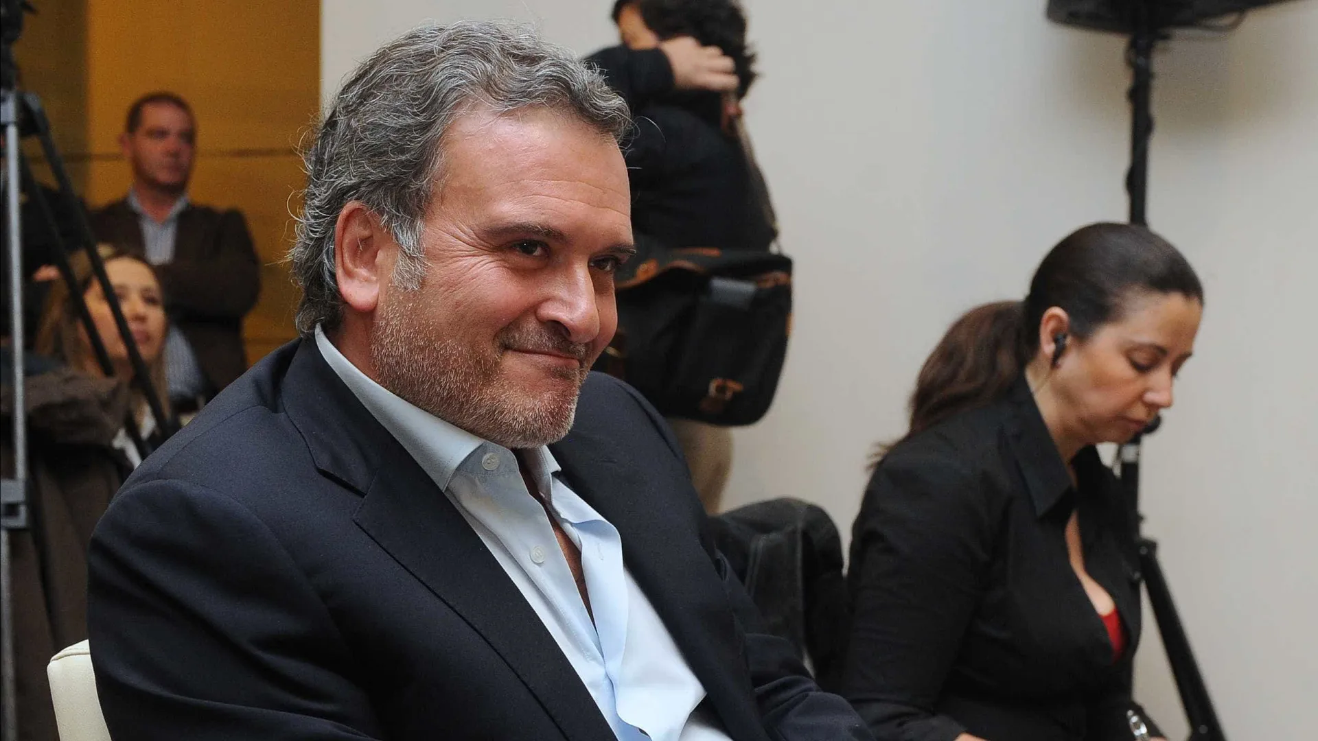 
                    Ex-ministro do PSD Miguel Relvas considera resultados 