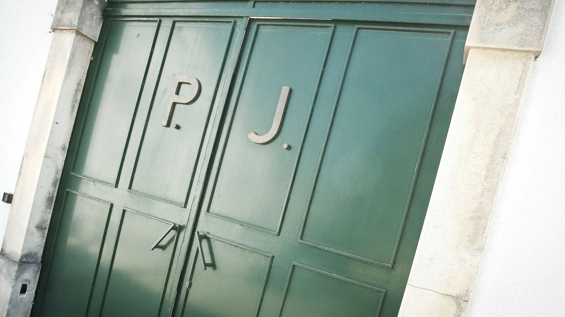 
                    Preventiva para homem que abusou de neto de 2 anos da companheira em Sintra
                