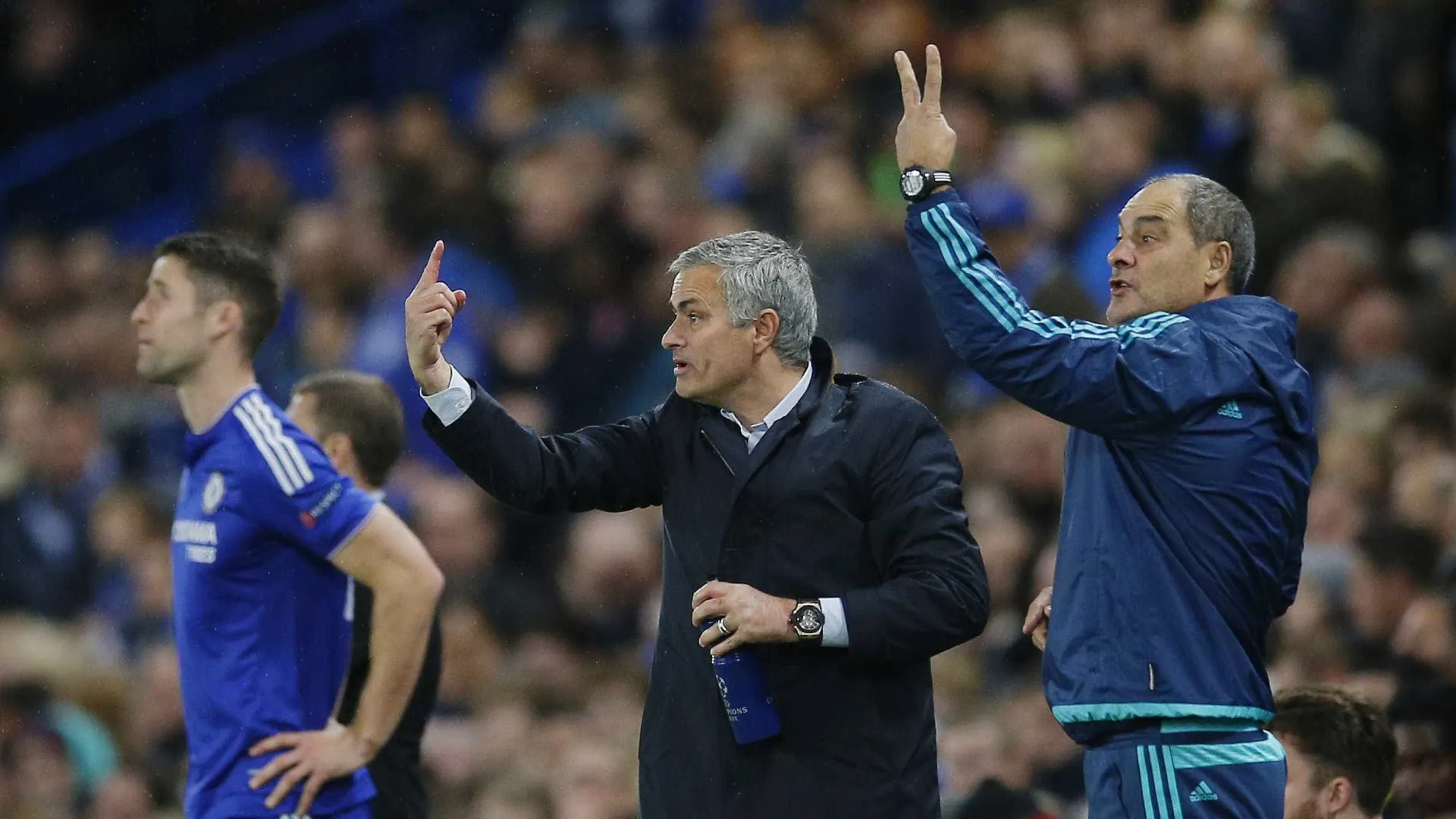 Silvino, o guarda-redes que brilhou no Benfica e como adjunto de Mourinho