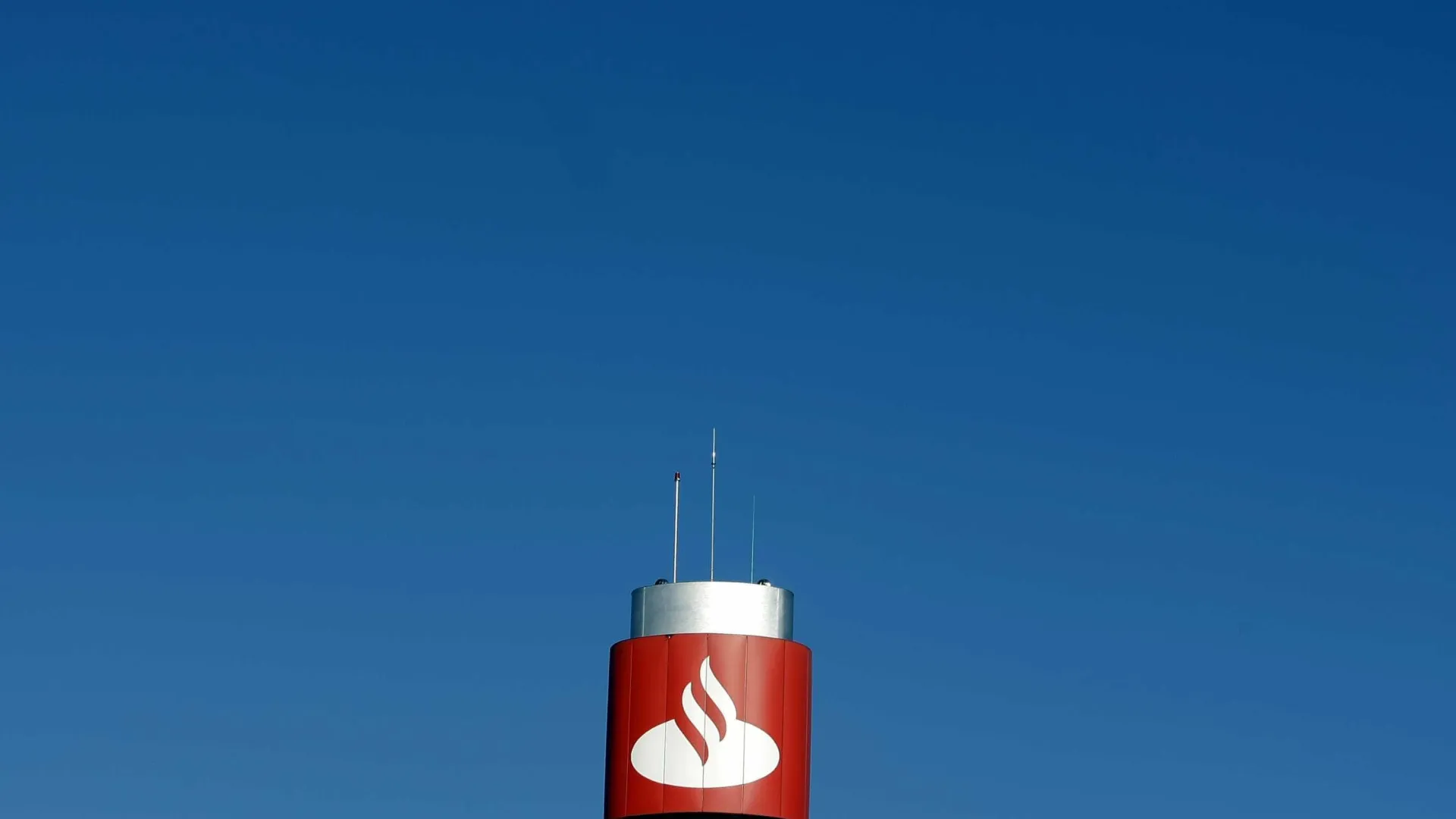 
                    Santander Totta amplia Conselho de Administração de 14 para 15 membros
                