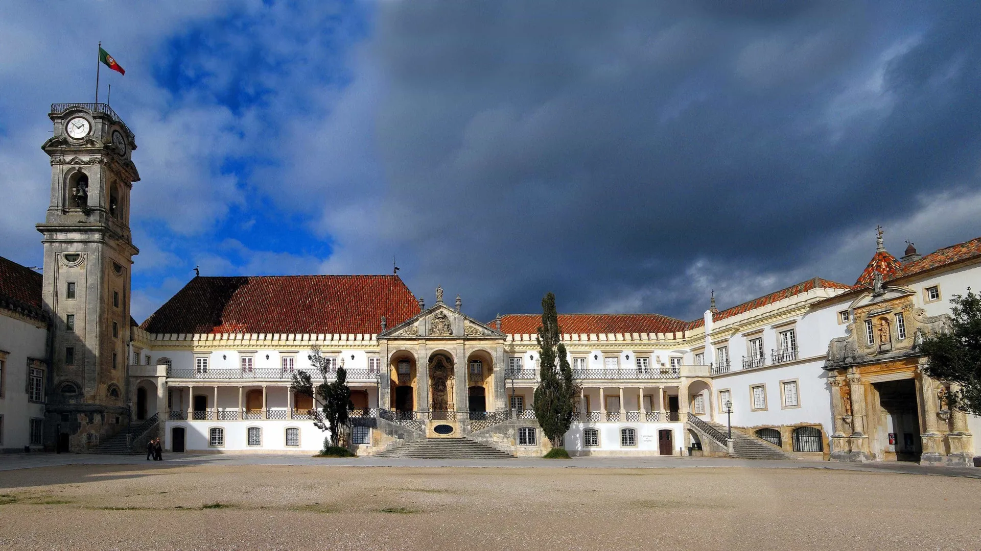 Rádio Universidade de Coimbra celebra 40 anos com concertos e exposição