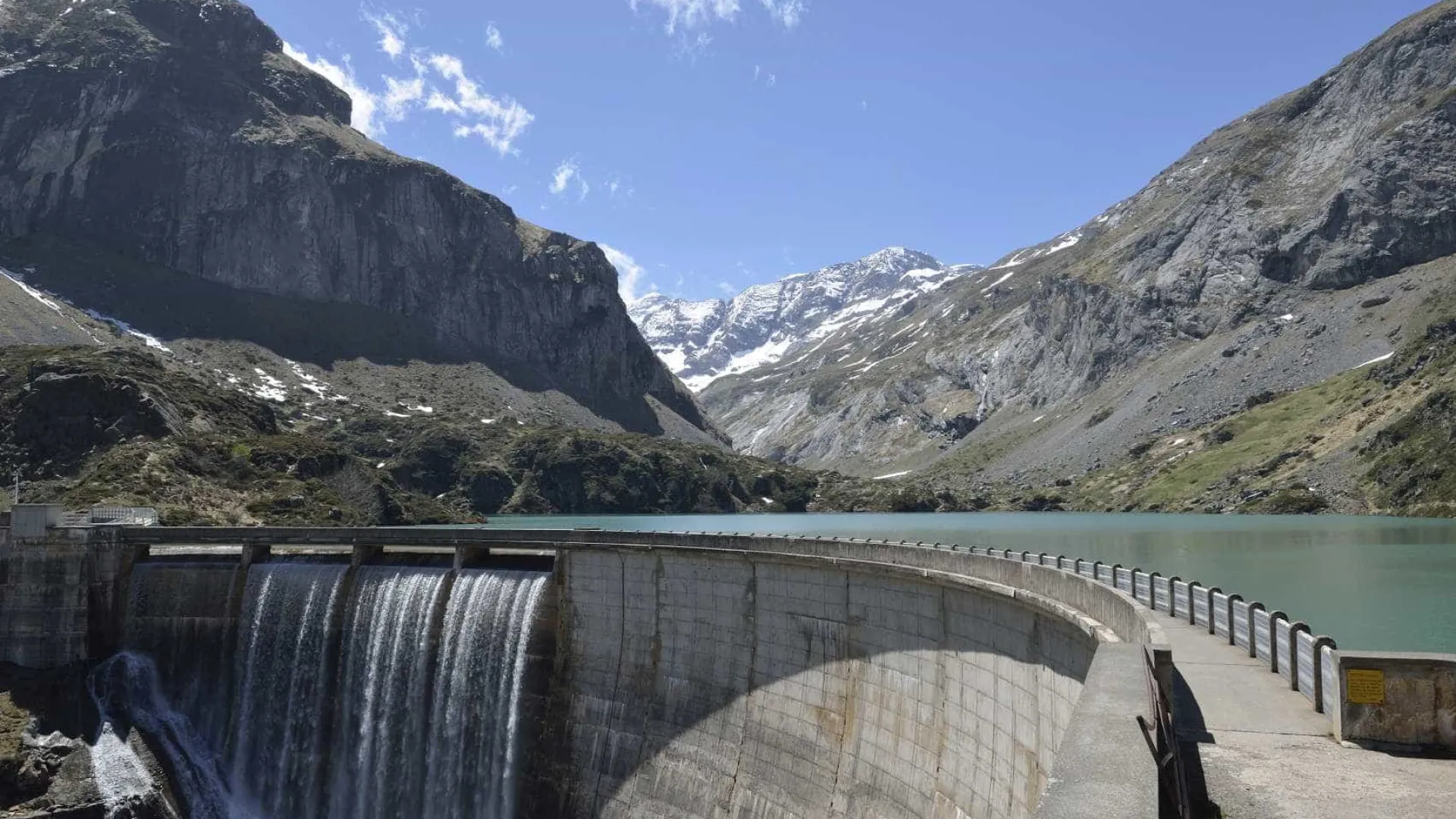 
                    Mau tempo: Barragem da Bravura com medida histórica de 82% da capacidade
                