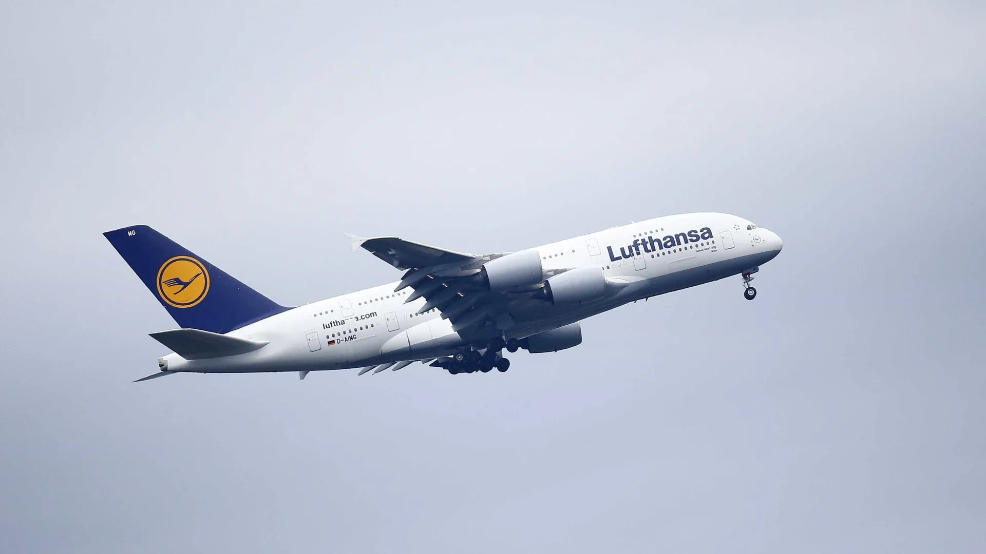 
                    Lufthansa diz que greve é 