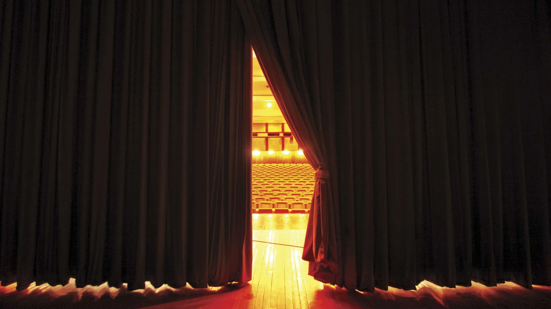 
                    Acusações do Chega a companhias de teatro causam polémica em Setúbal
                