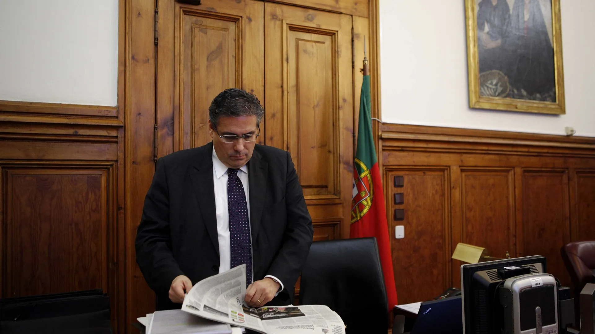 Carlos Abreu Amorim adverte contra parlamentarização da governação