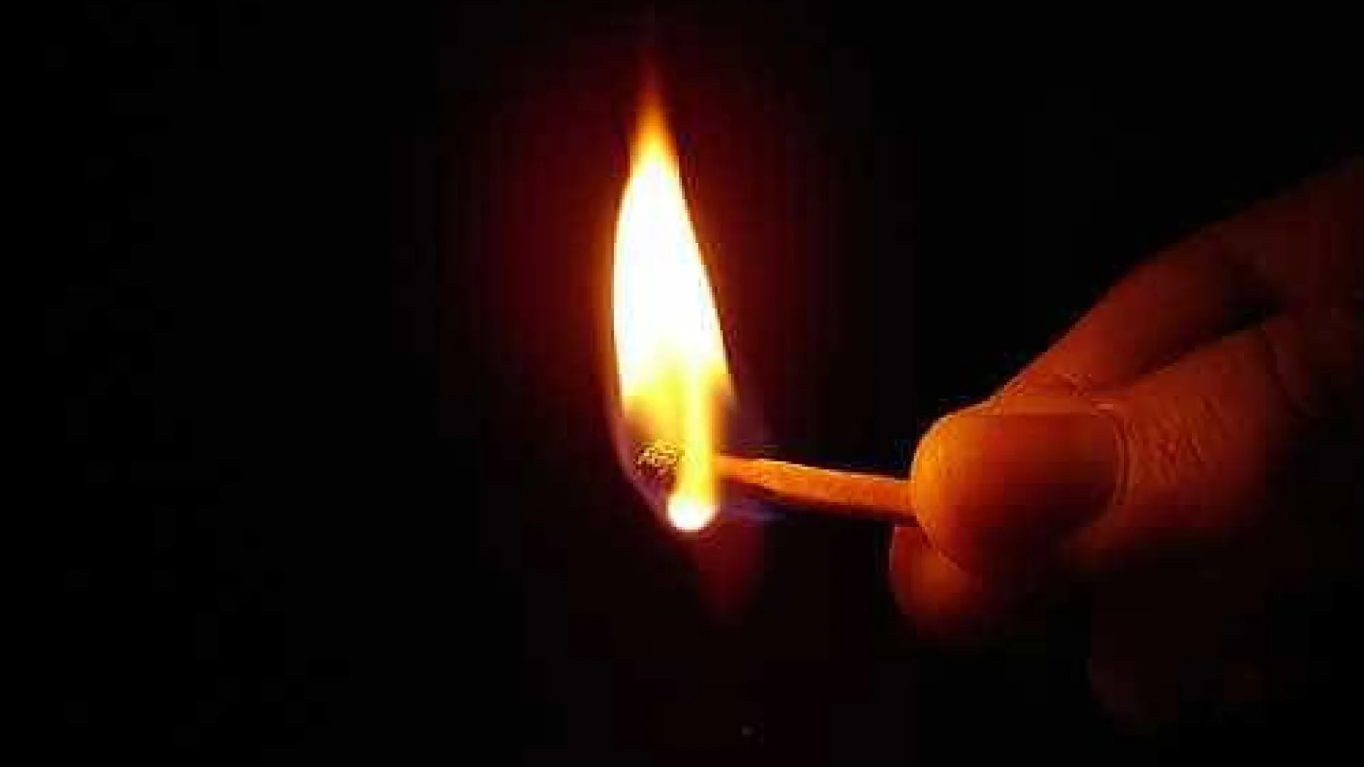 
                    Em risco de ser despejado, homem pega fogo à casa onde vivia em Elvas
                