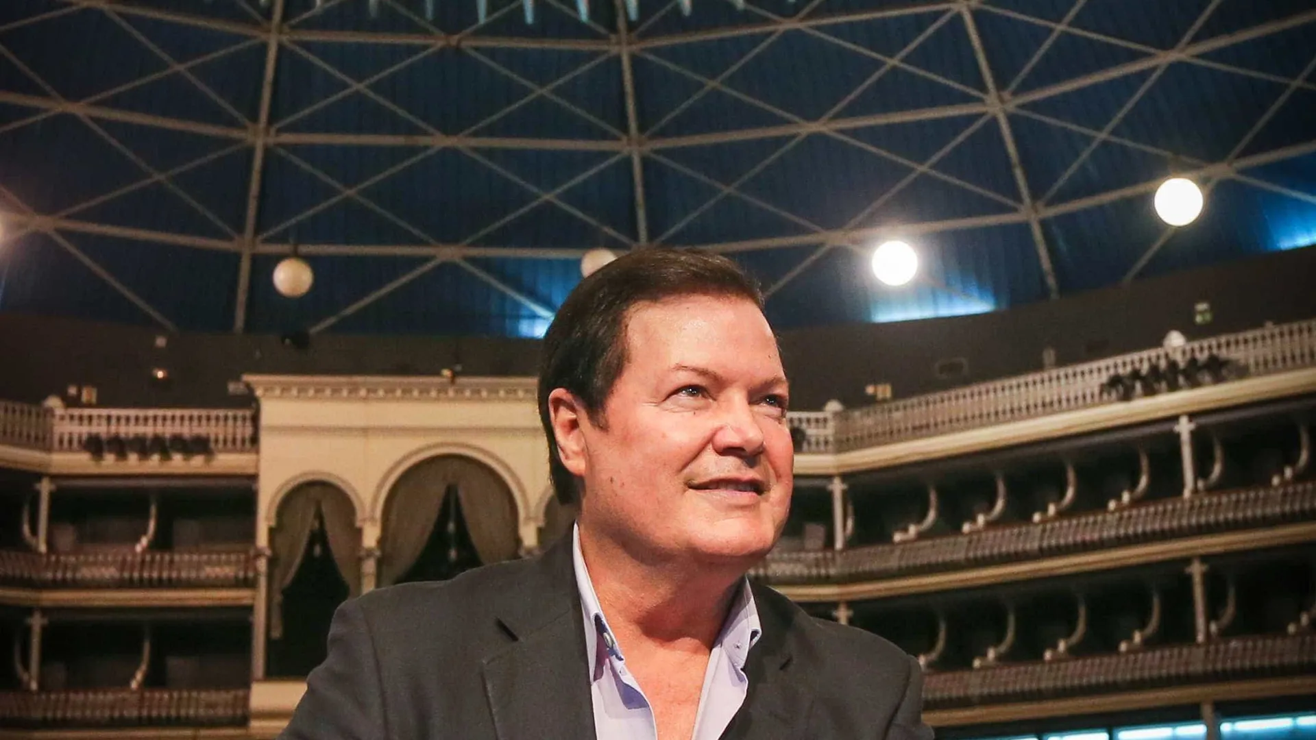 Em plena luta contra o cancro, Marco Paulo mostra-se (quase) sem cabelo