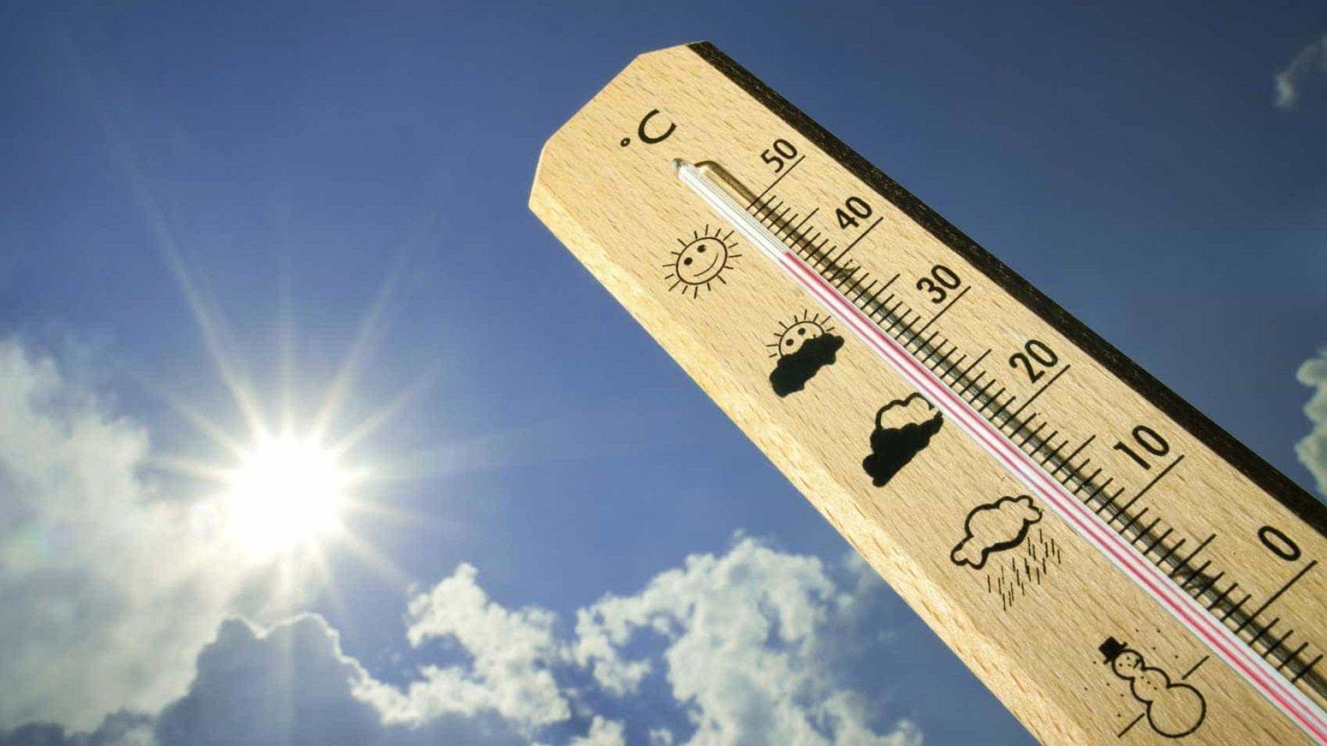 Vsi okrožji Portugalske razen enega pod rumenim opozorilom zaradi vročine