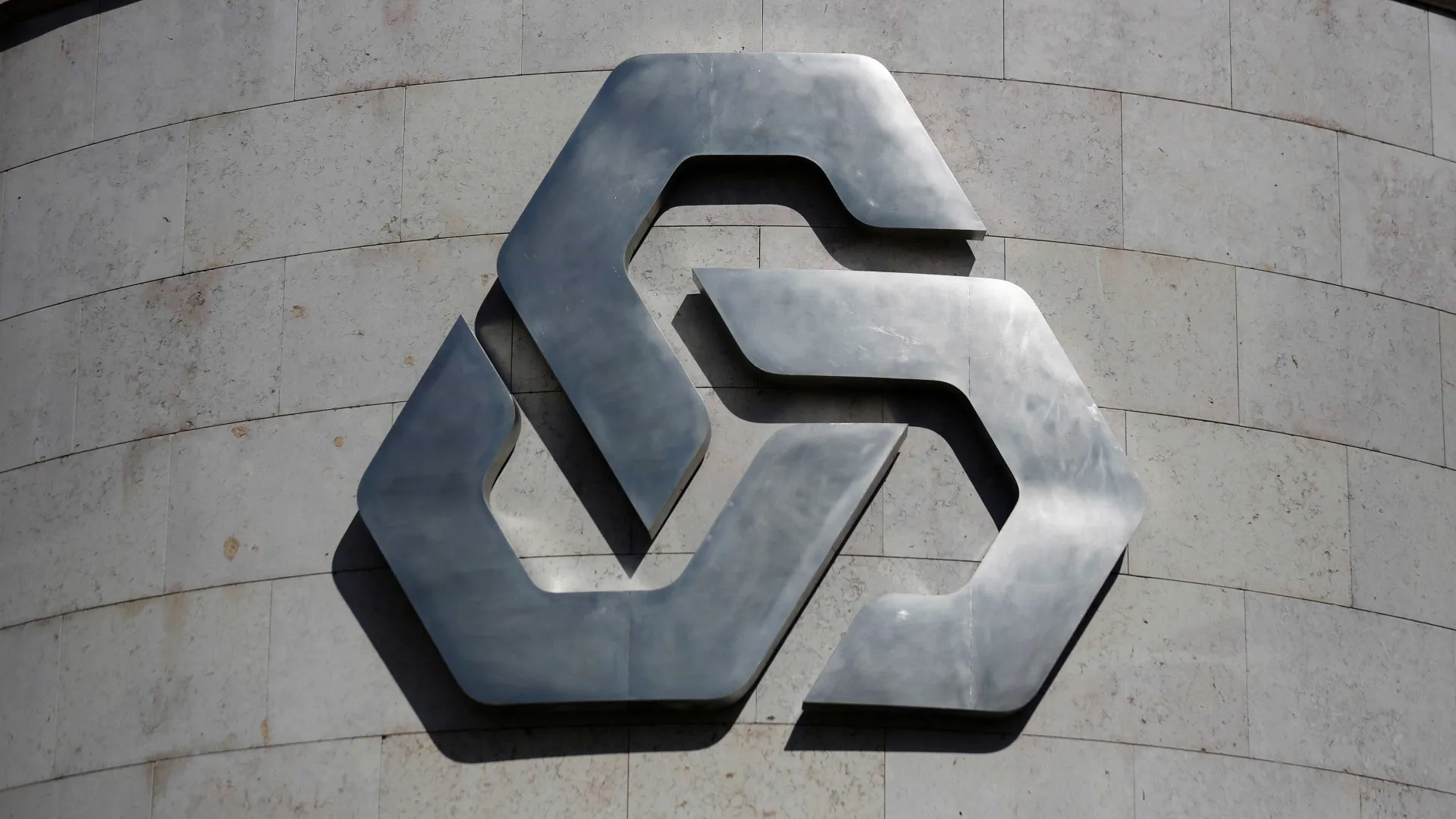 
                    CGD mantém comissões bancárias e investe na rede física em 2026
                