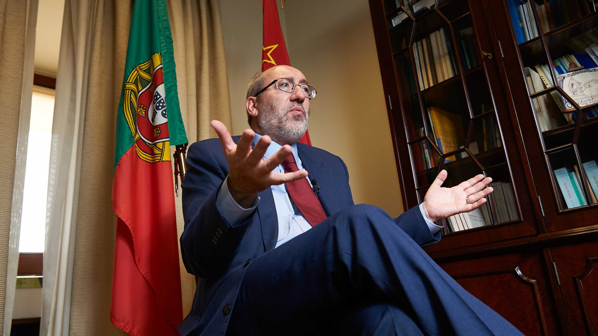 António Filipe obtožuje vlado in desnico poskusa prevlade nad ustavnim sodiščem v Portugalski