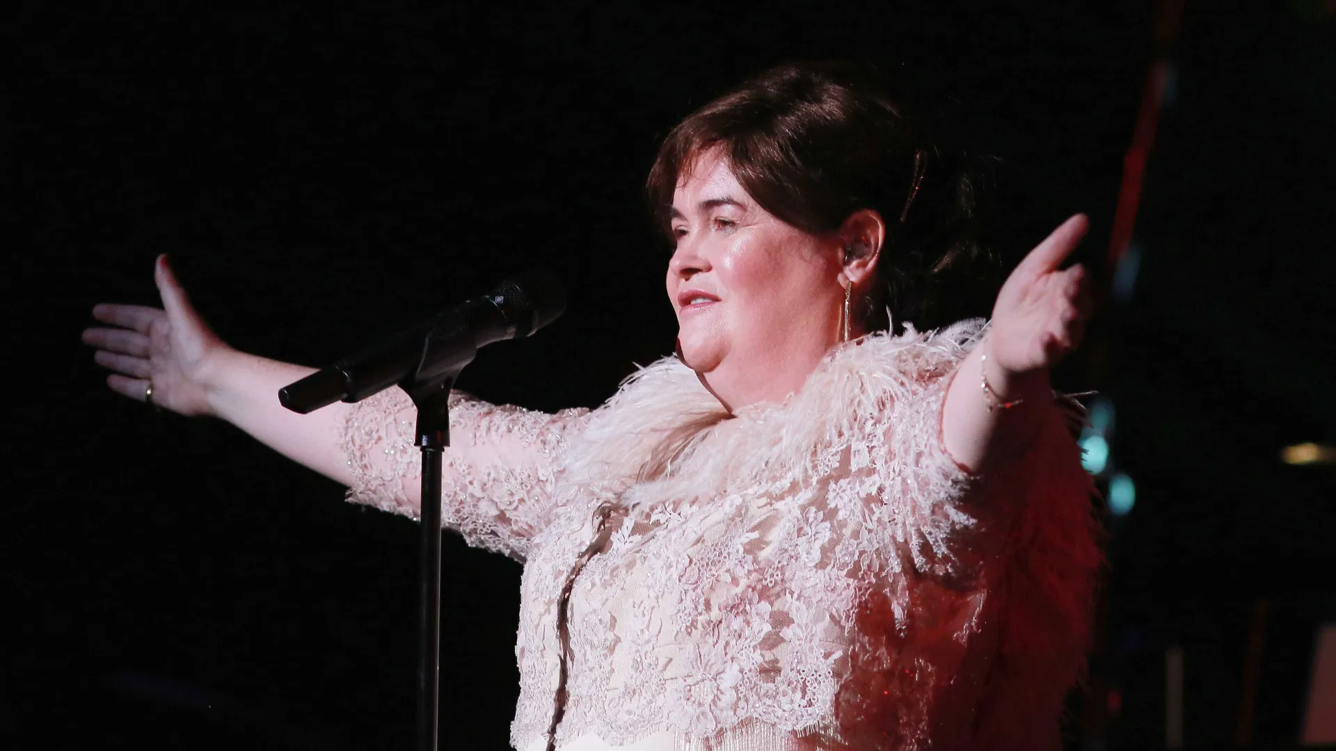 Susan Boyle, de 'Britain's Got Talent', irreconhecível com novo visual