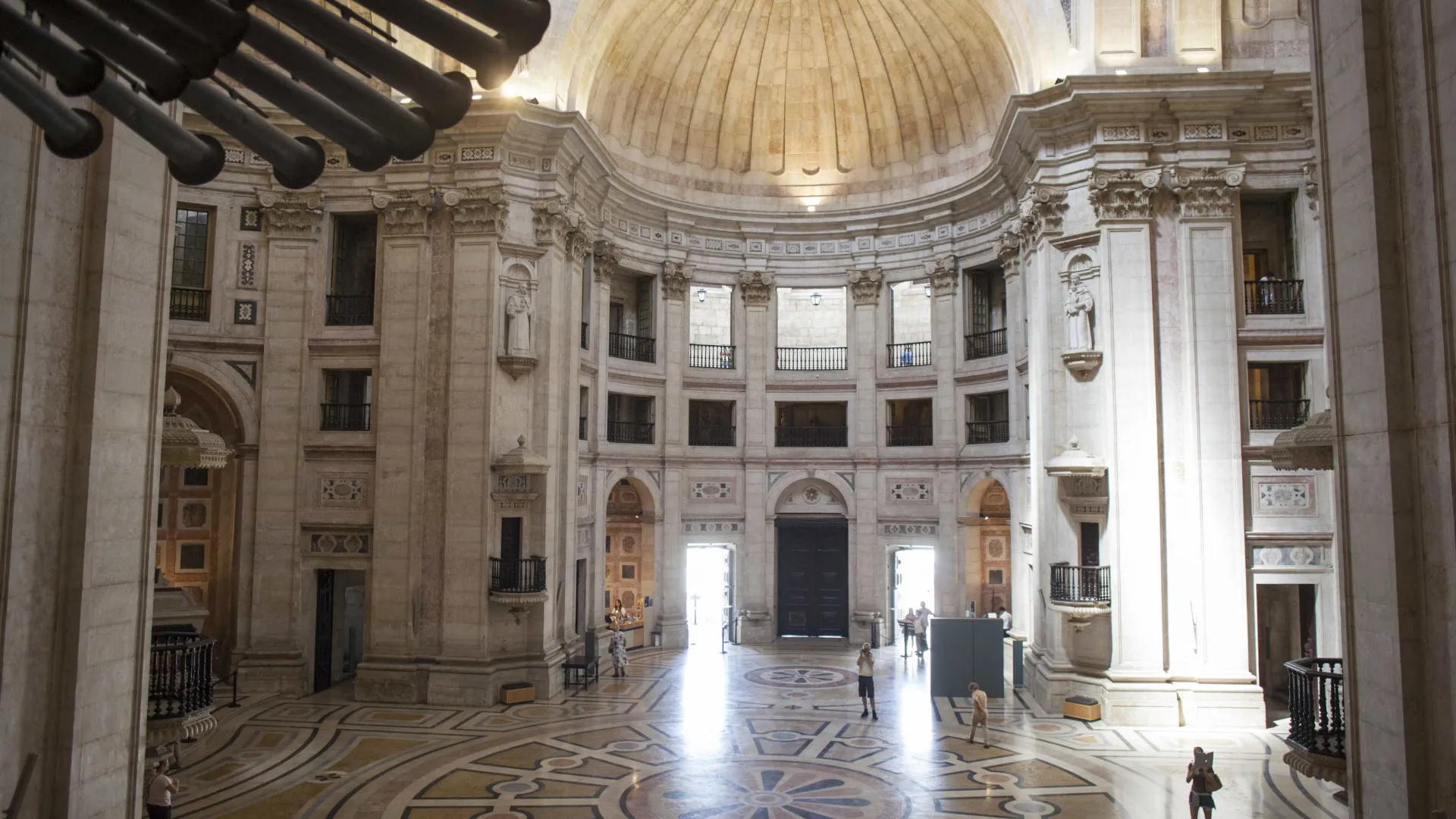 
                    Turismo justifica acesso vedado a Escola de Santa Clara com 