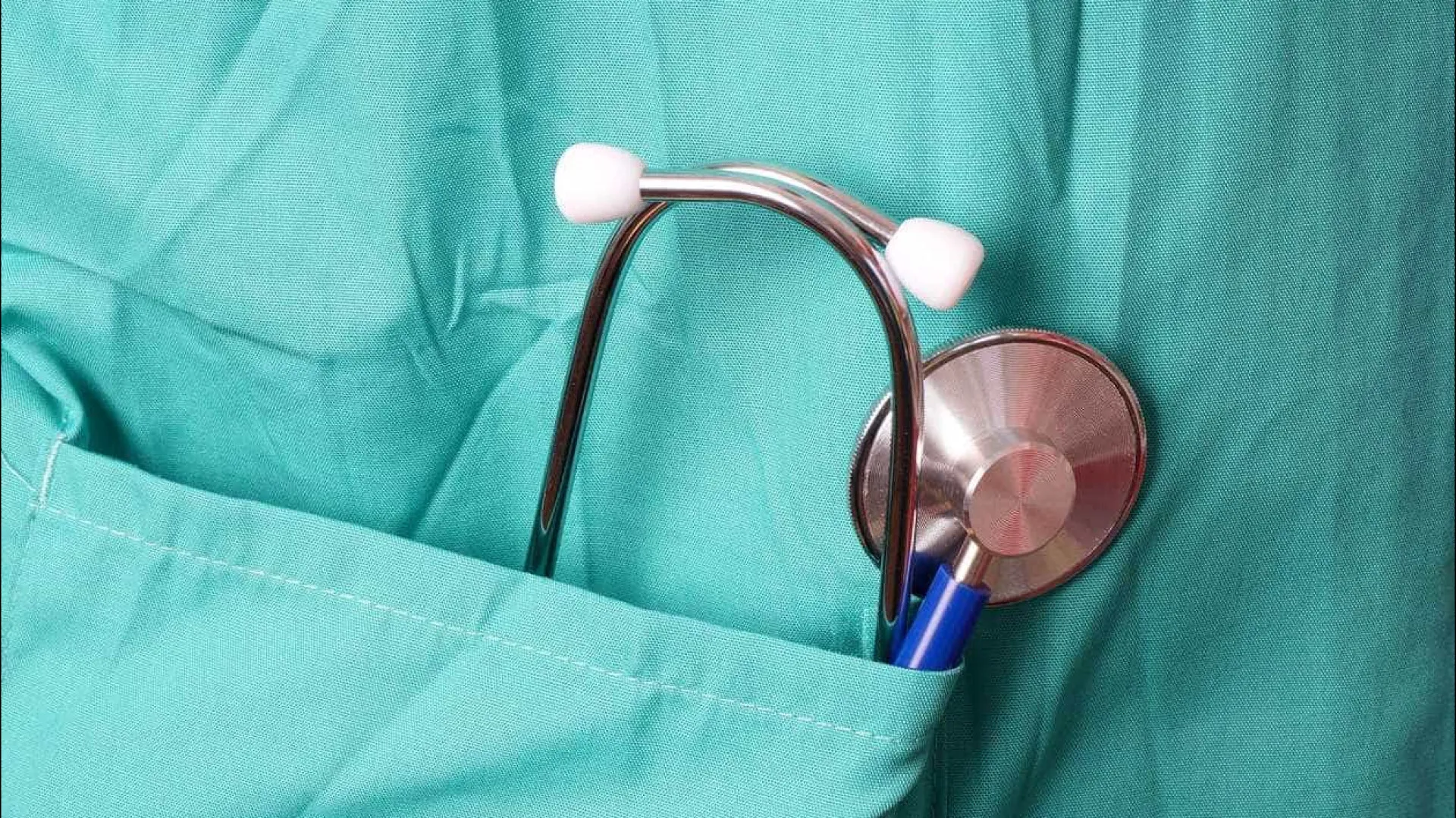 
                    Jovens médicos pedem suspensão de critérios ao internato
                