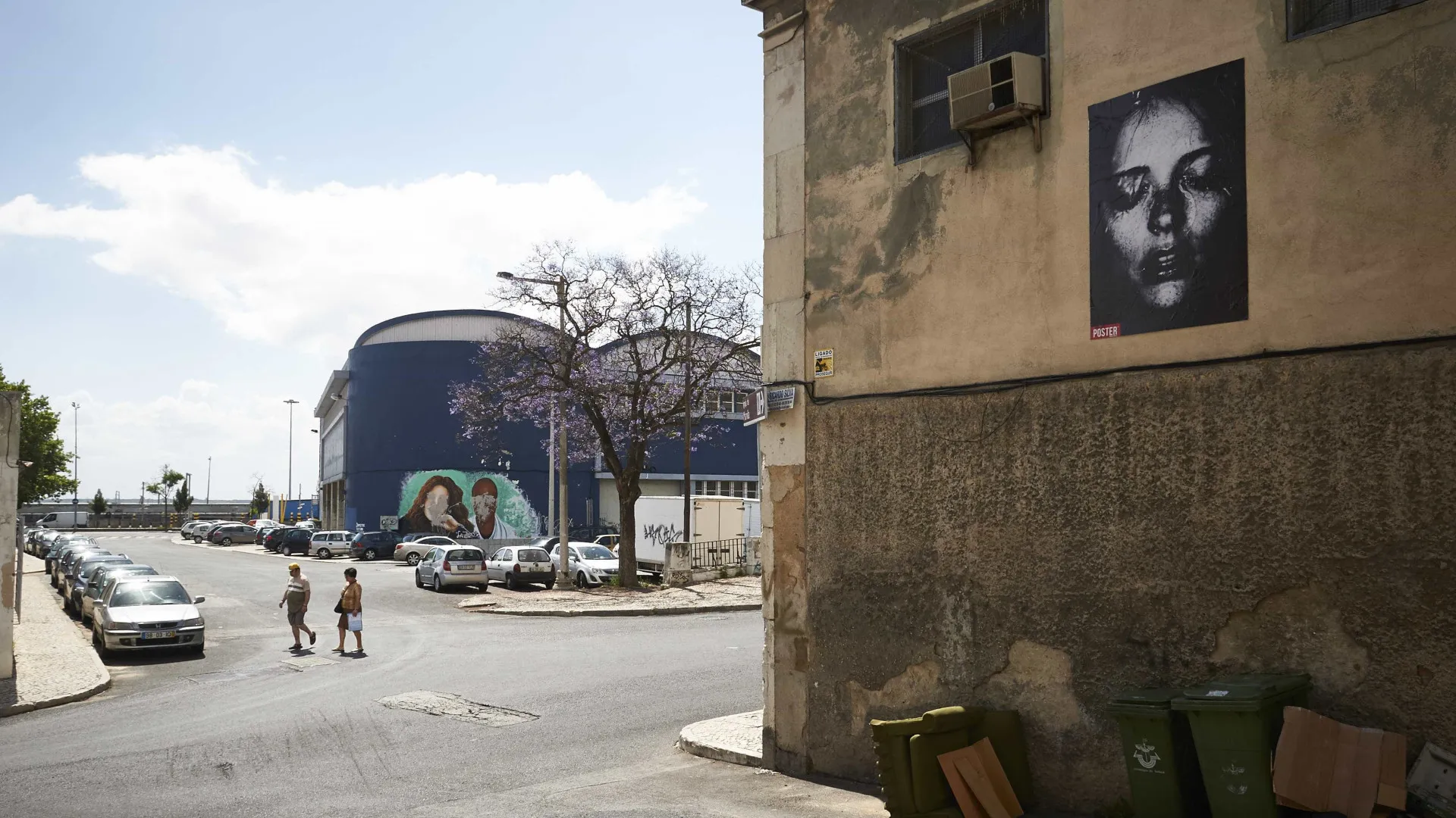 
                    Detidas 13 pessoas por ocupação ilegal em Marvila. Têm entre 19 a 32 anos
                