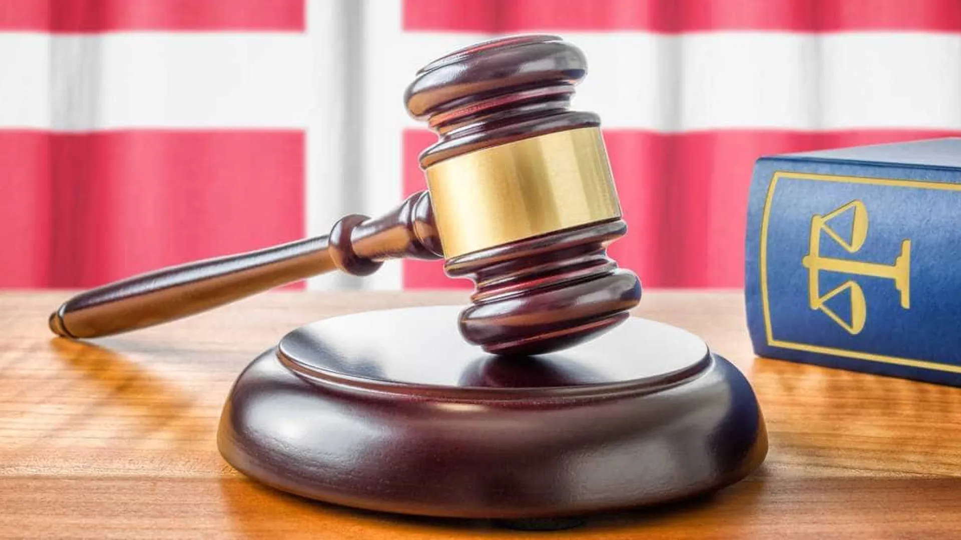 
                    Condenados dois suecos por lançarem granadas perto de embaixada de Israel
                