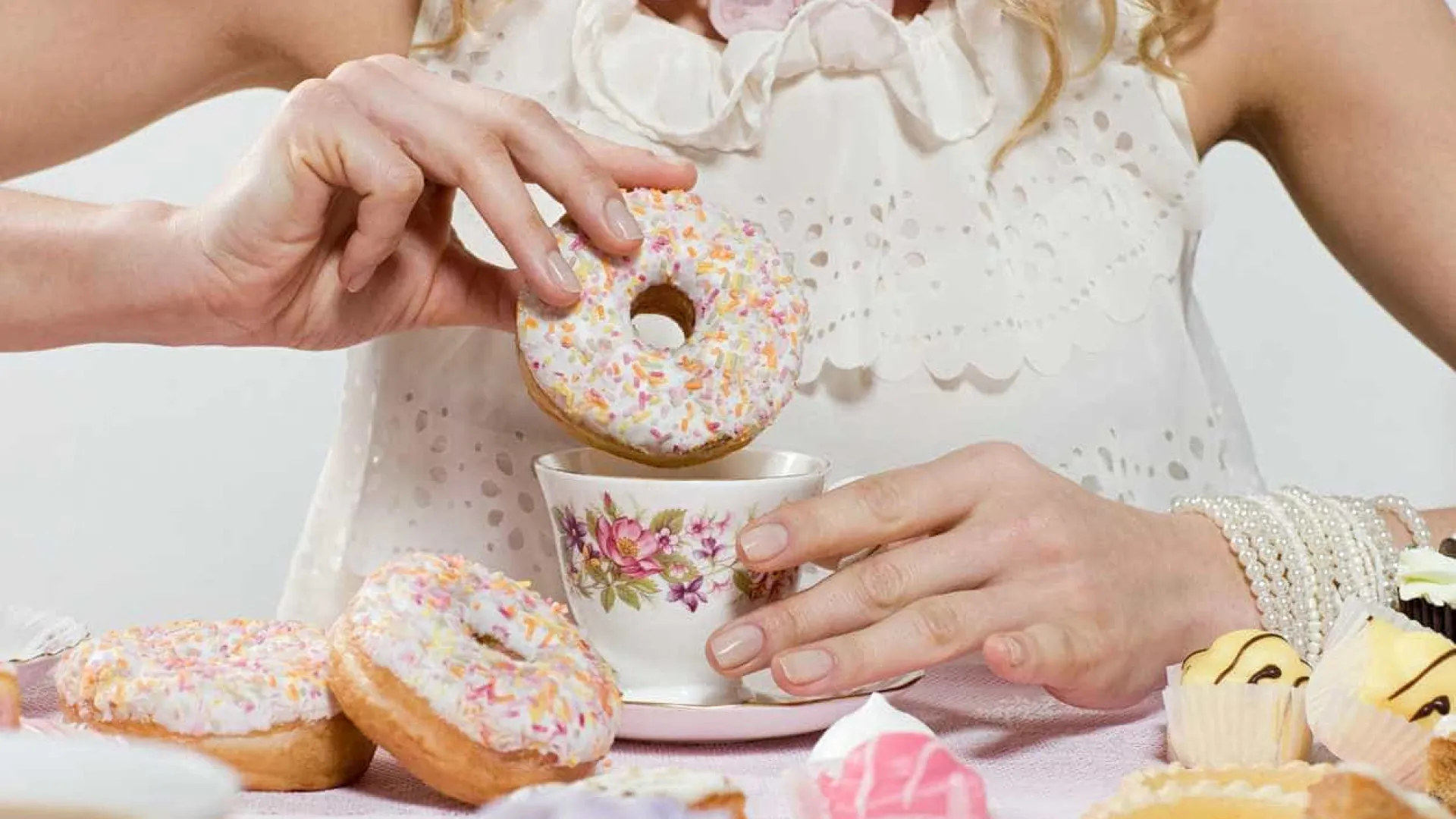 Estes 16 alimentos prometem acabar com o desejo por açúcar